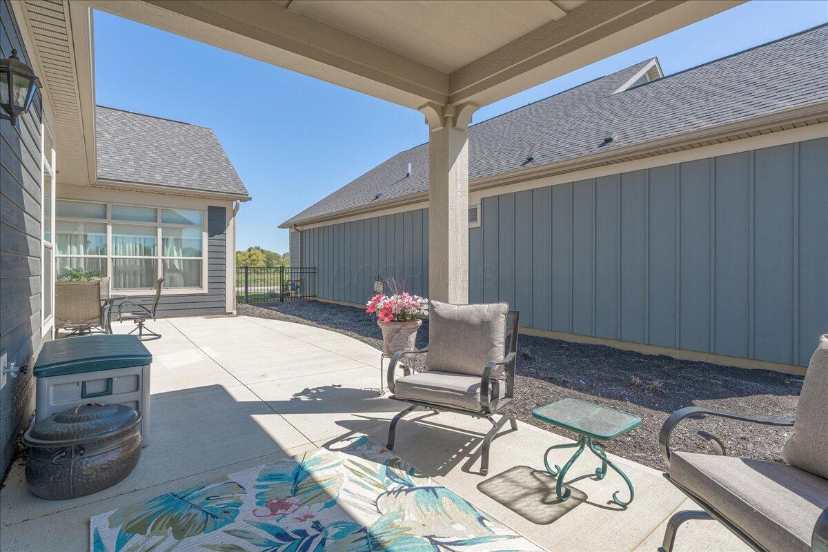 1621 E Waterside Drive Property Photo 32