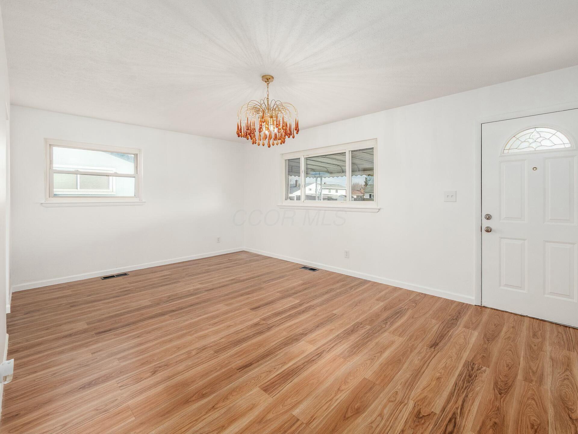 633 Scriven Avenue Property Photo 7