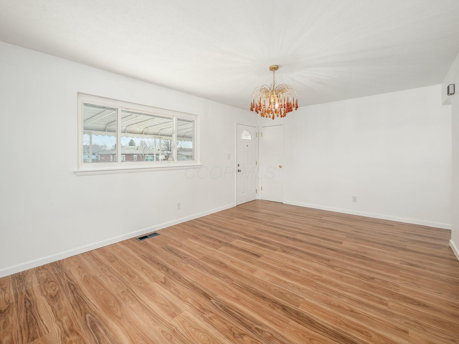 633 Scriven Avenue Property Photo 9