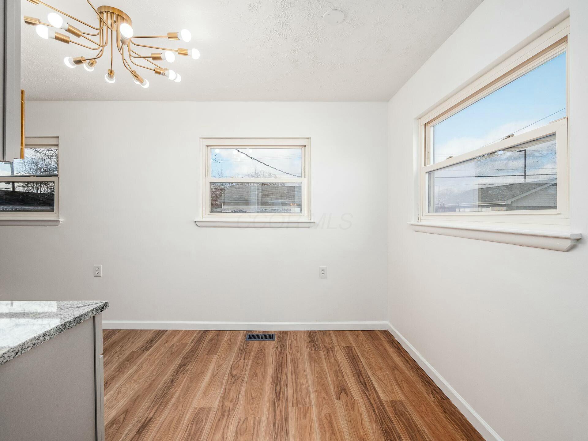 633 Scriven Avenue Property Photo 13
