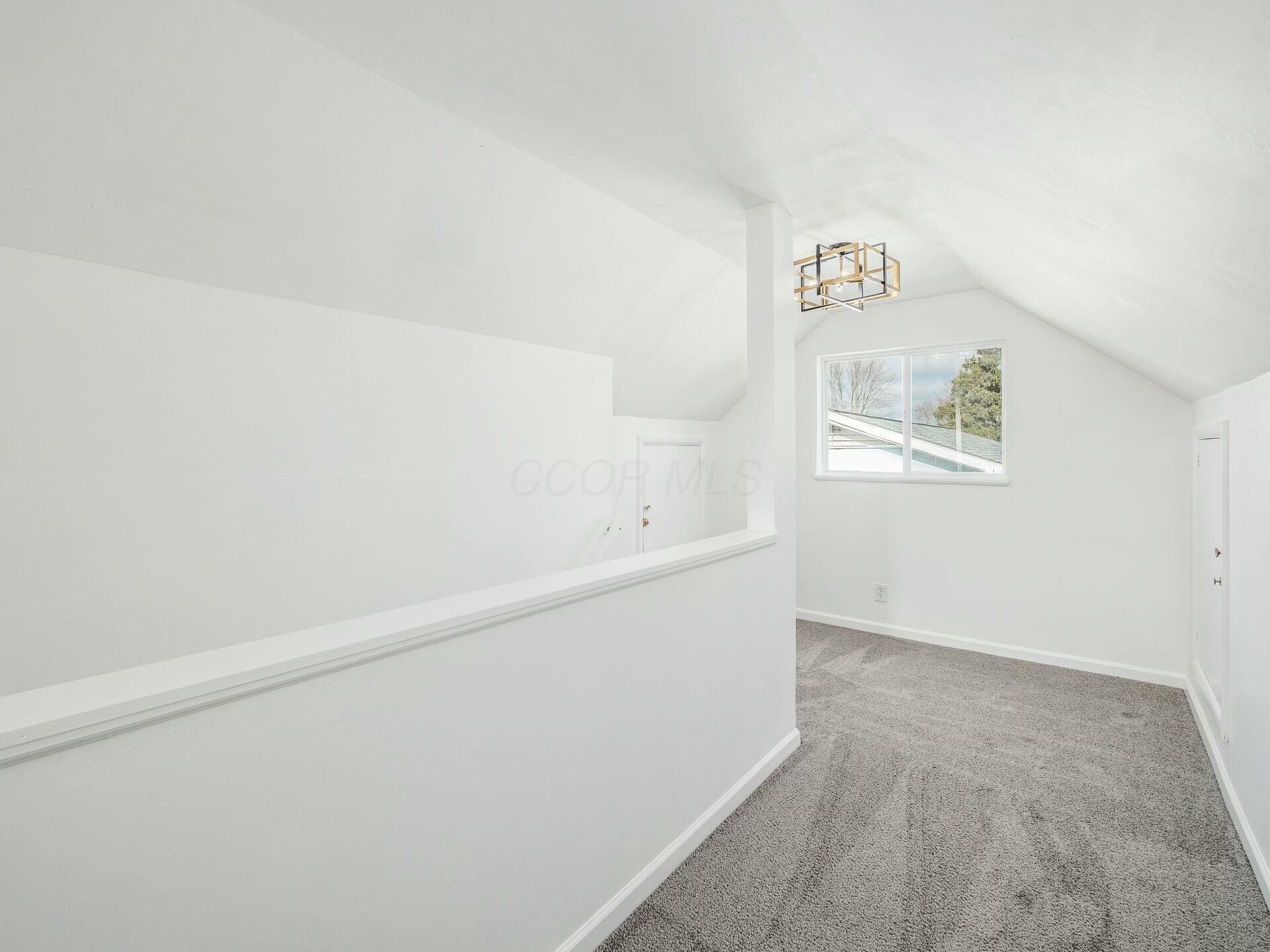 633 Scriven Avenue Property Photo 27