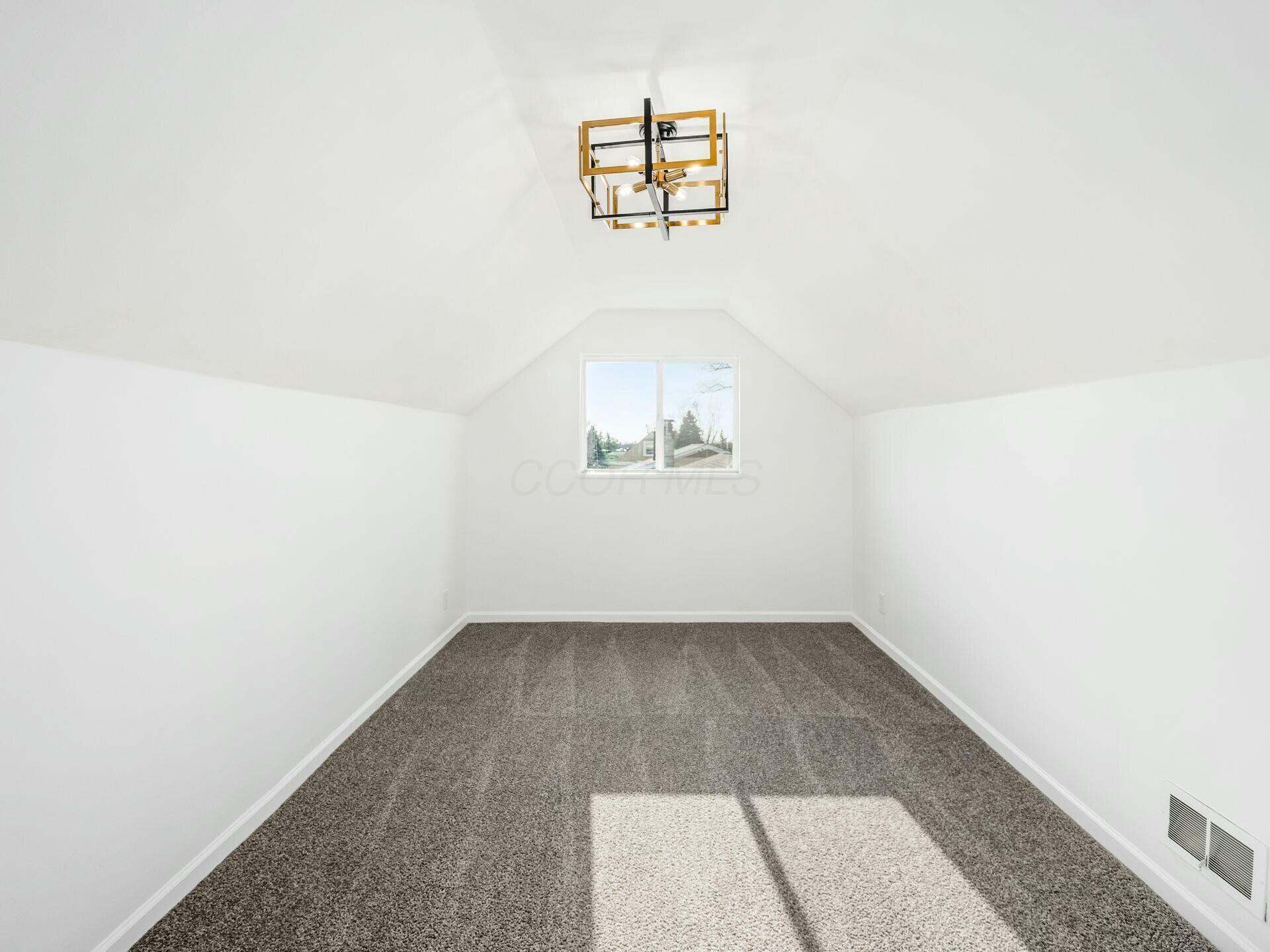 633 Scriven Avenue Property Photo 30