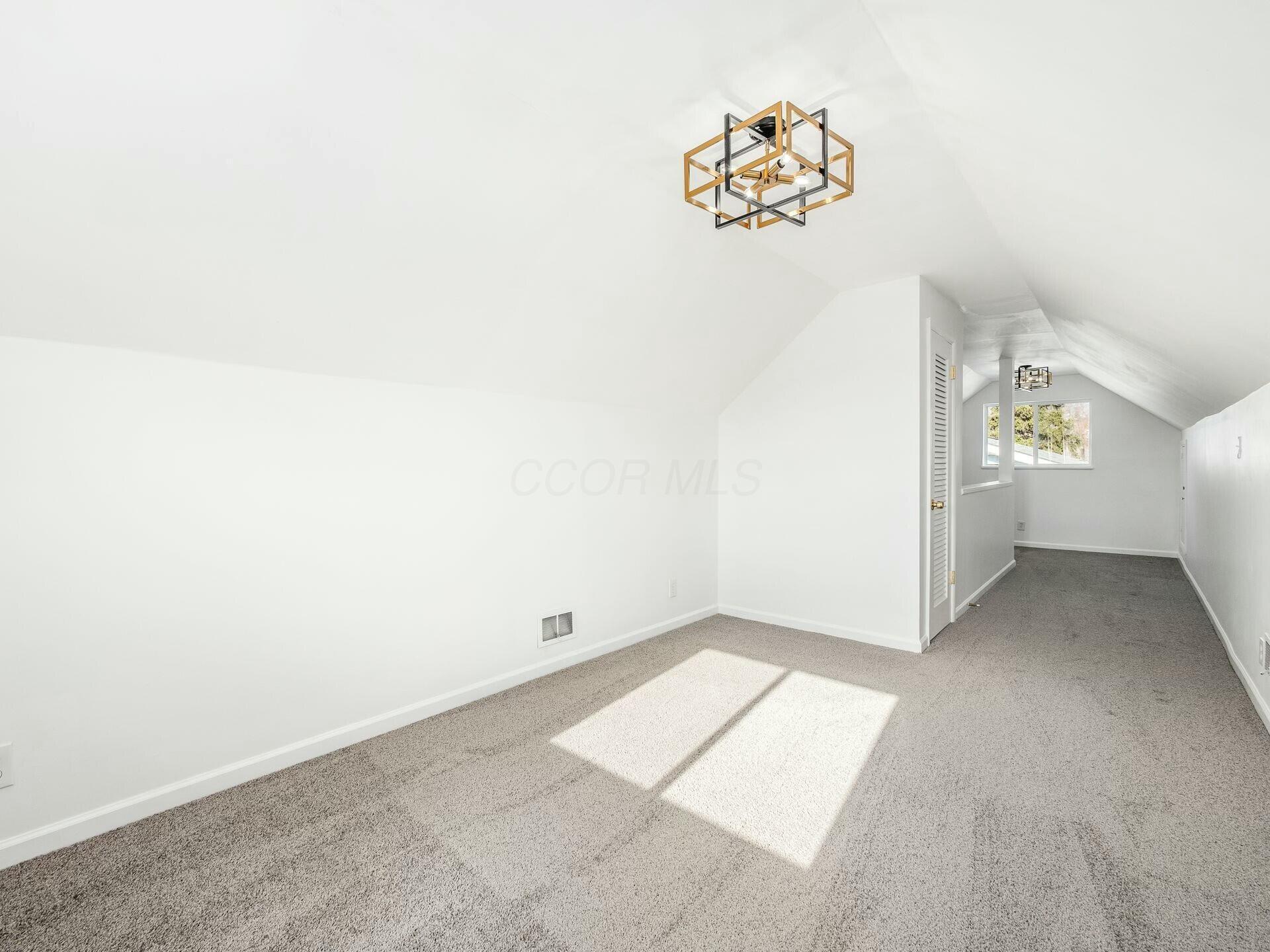 633 Scriven Avenue Property Photo 31