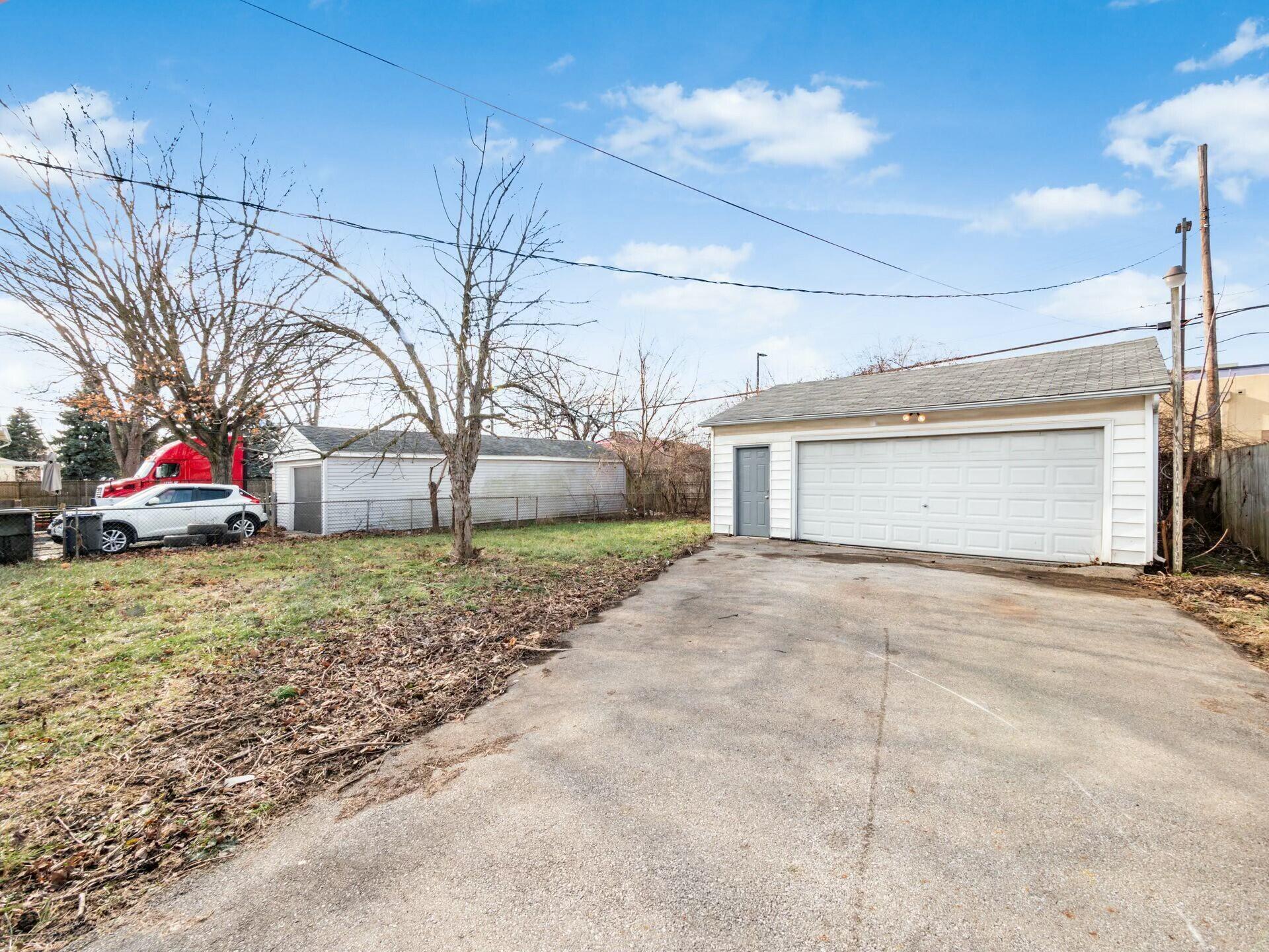633 Scriven Avenue Property Photo 38