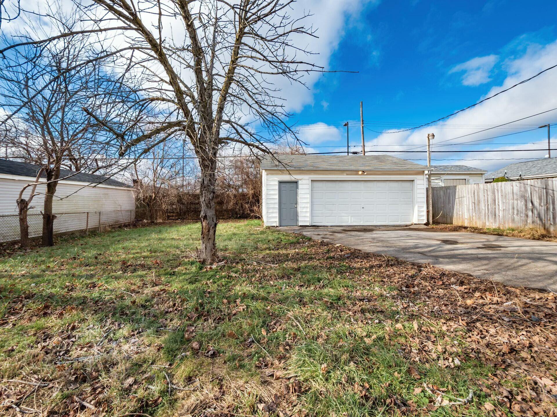 633 Scriven Avenue Property Photo 39