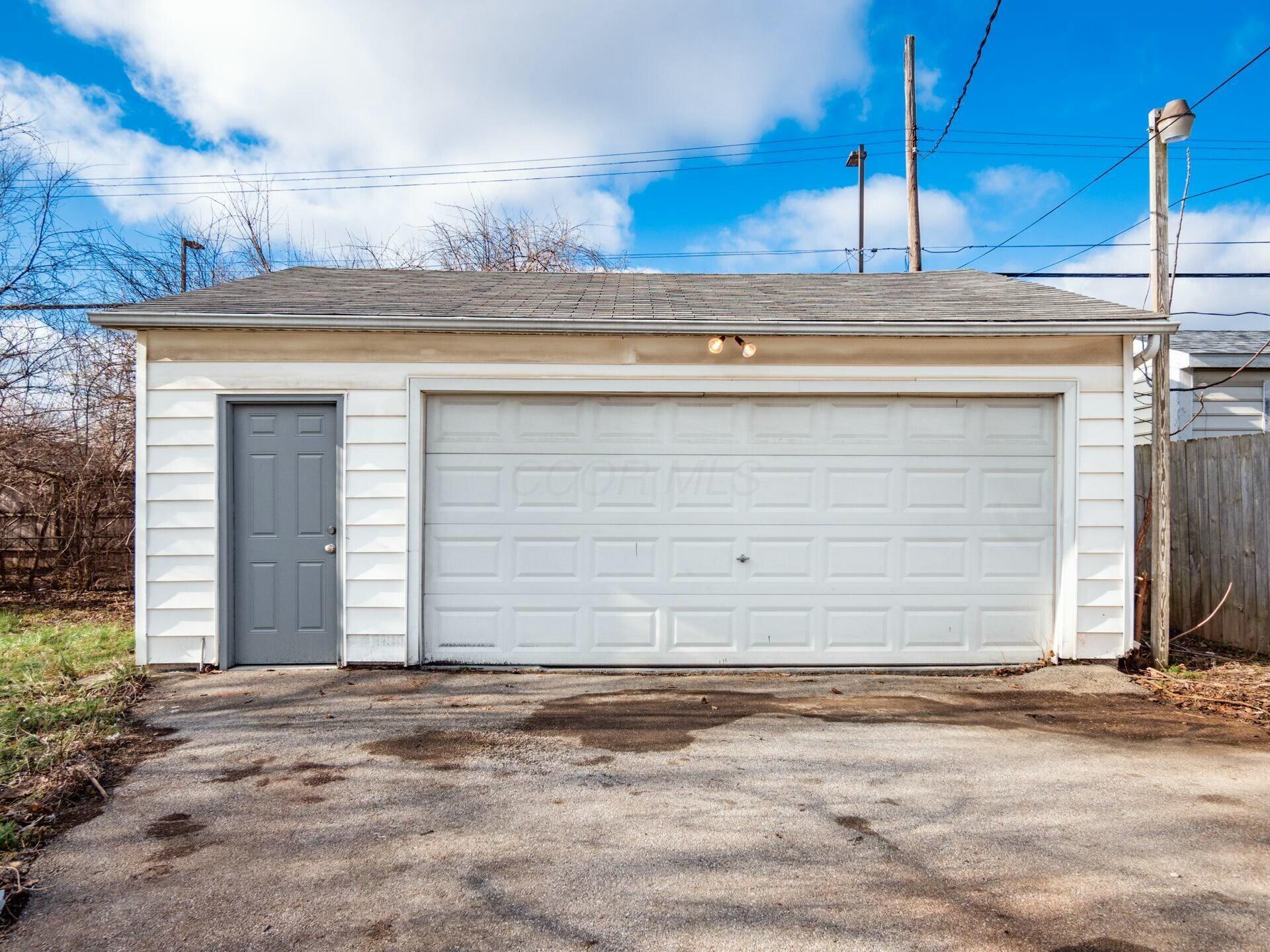 633 Scriven Avenue Property Photo 41