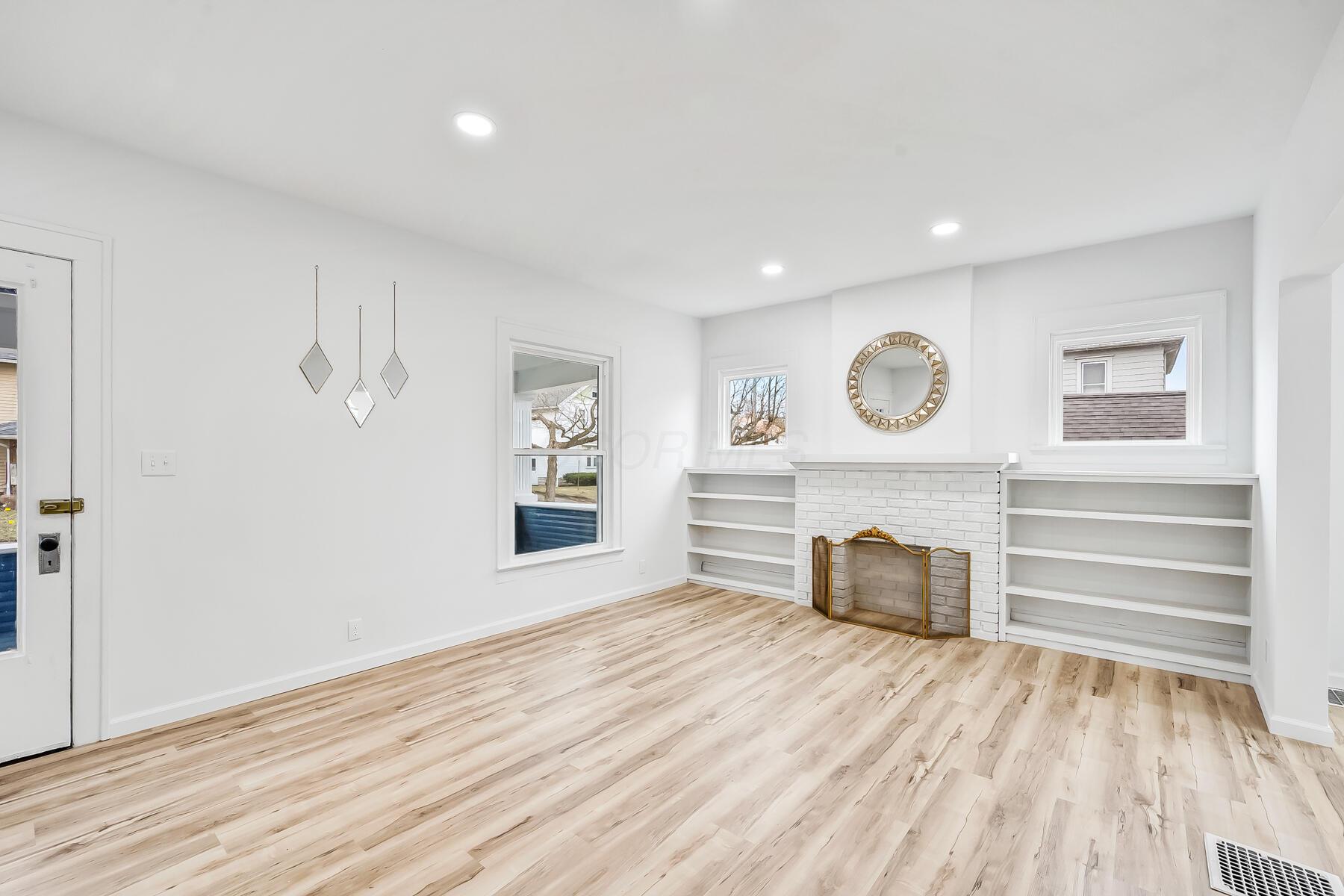 167 Clover Avenue Property Photo 8