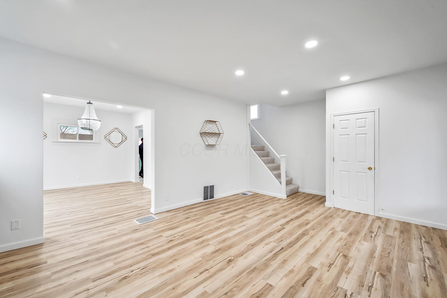 167 Clover Avenue Property Photo 11