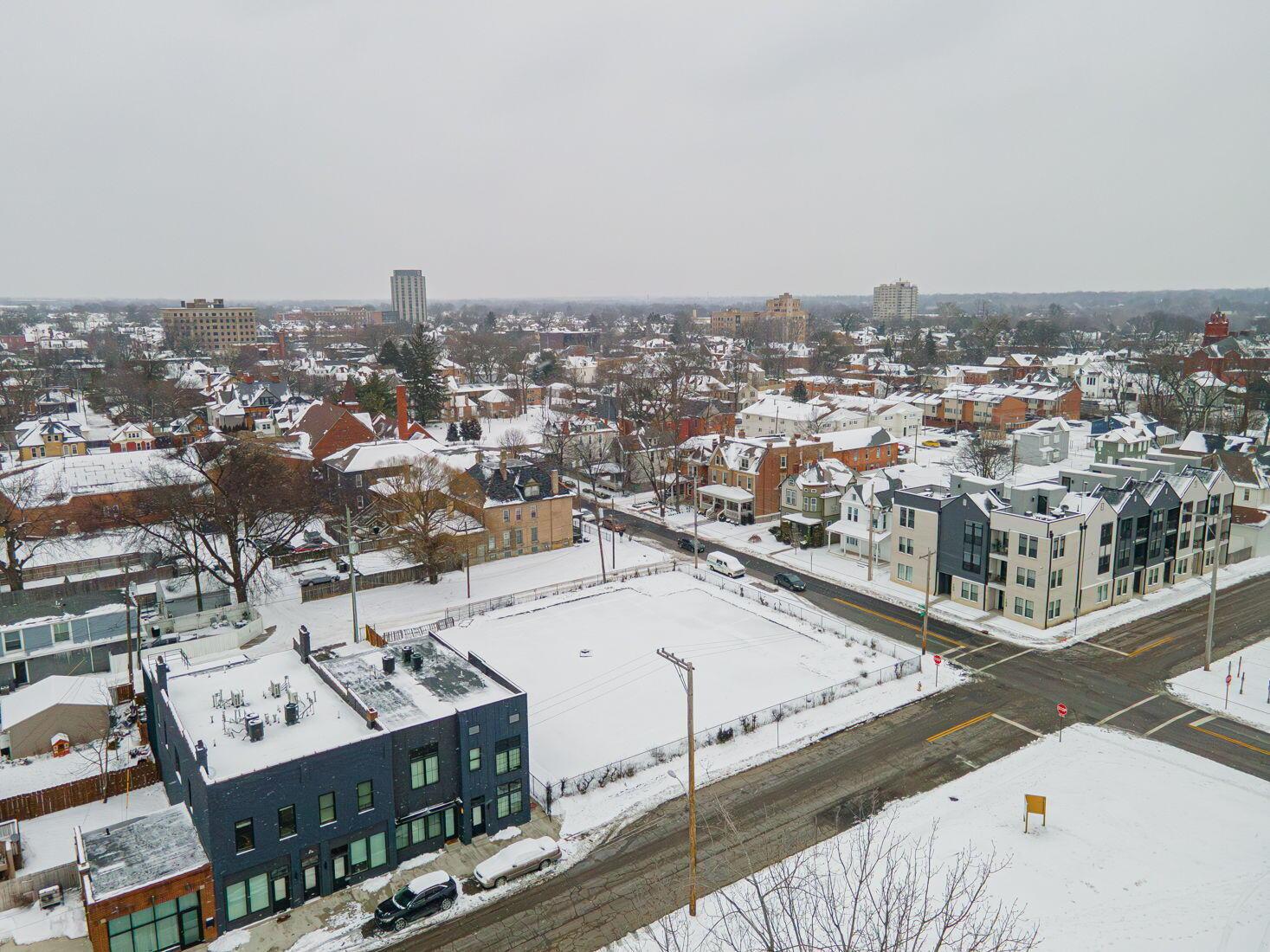 1258 E Oak Street Property Photo 2