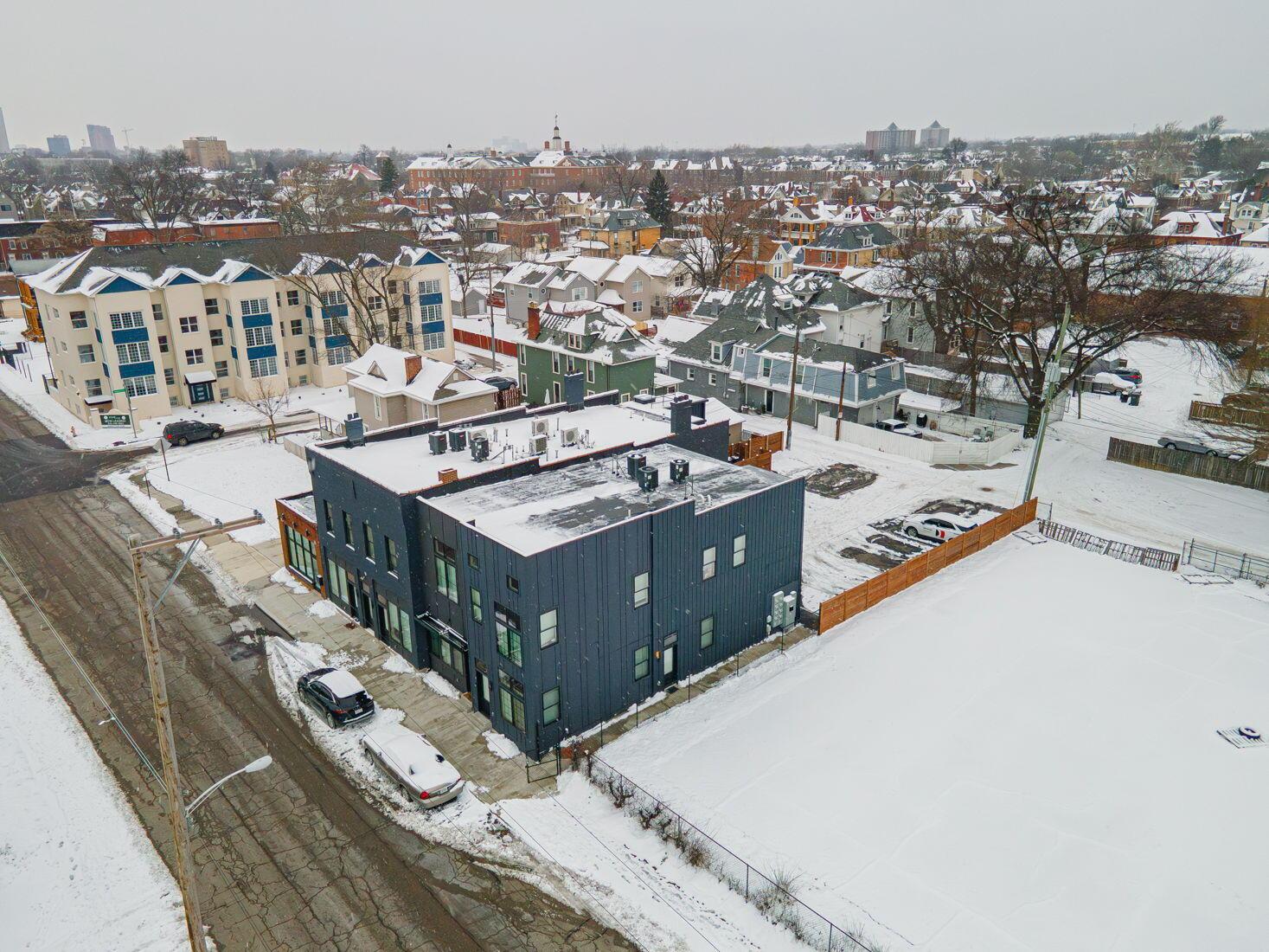 1258 E Oak Street Property Photo 4