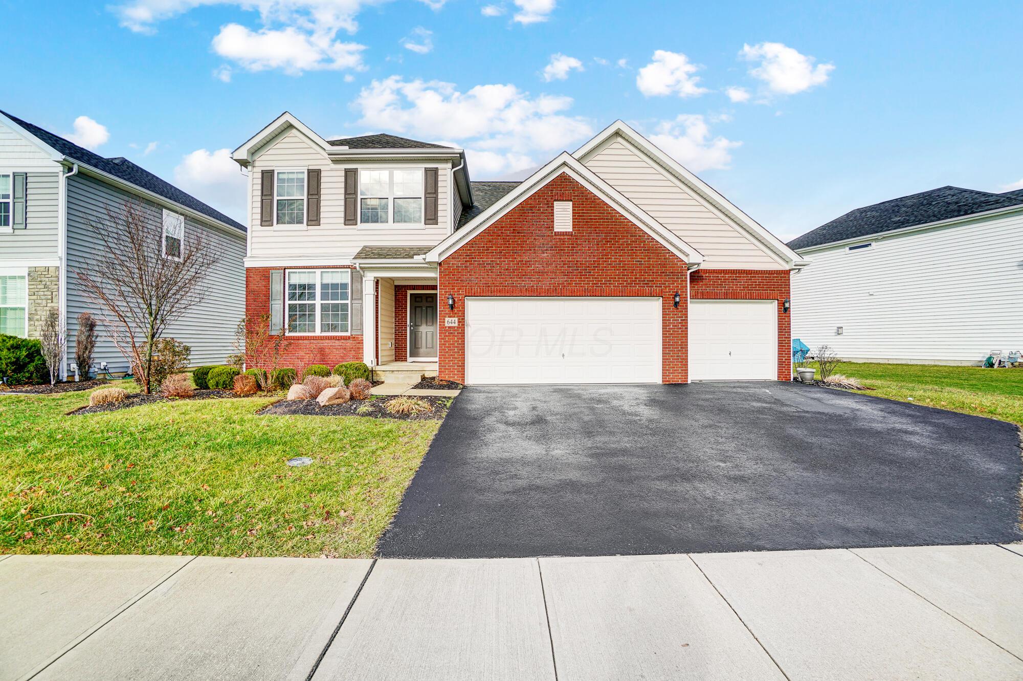 644 White Fawn Run Property Photo 1