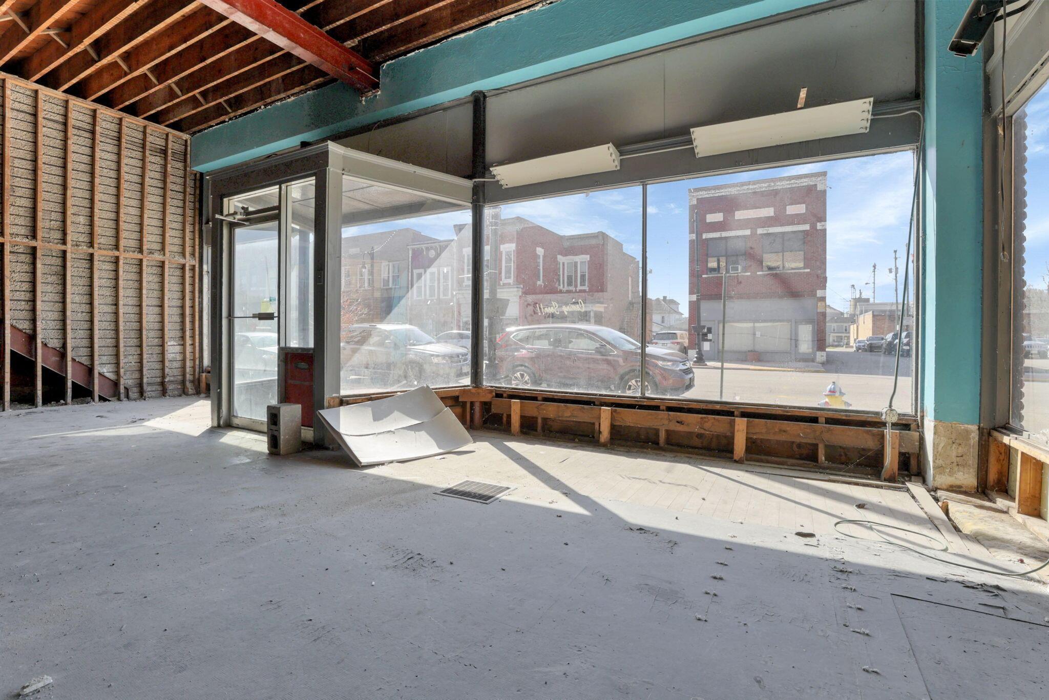 54 E Main Street Property Photo 19