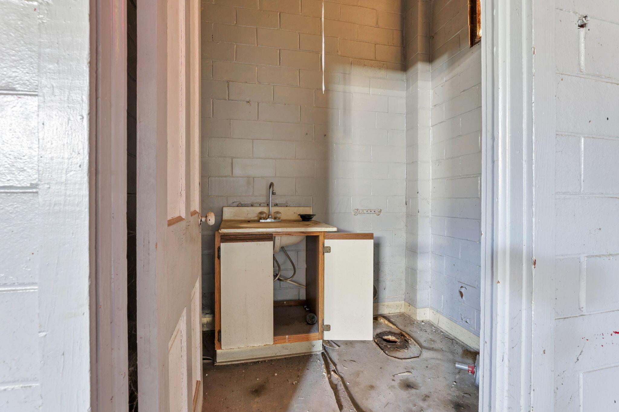 54 E Main Street Property Photo 30