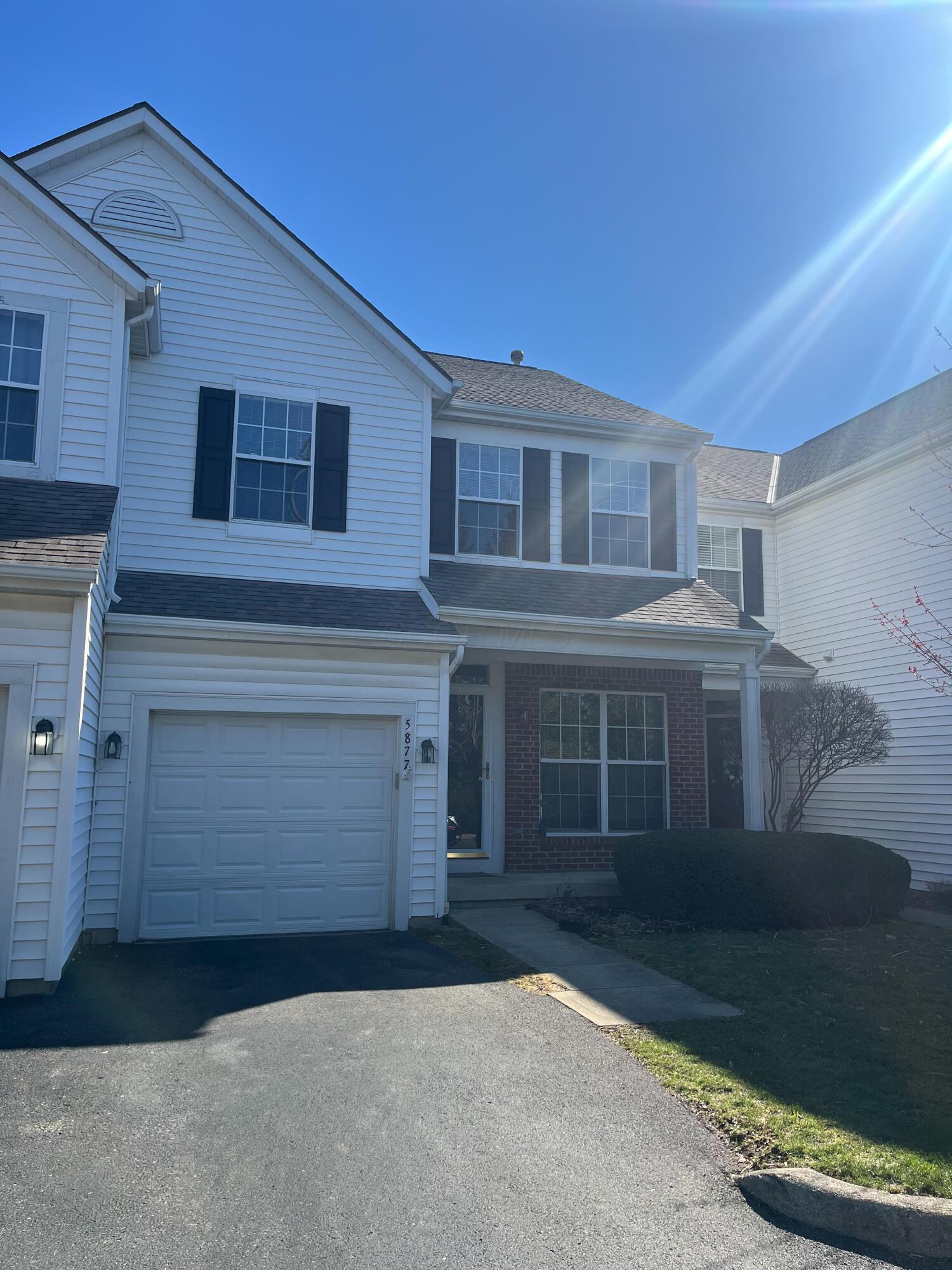 5877 Scioto Hill Lane Property Photo 1