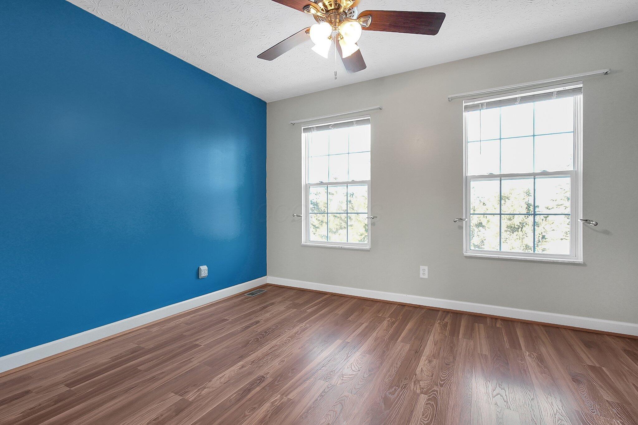 5877 Scioto Hill Lane Property Photo 13