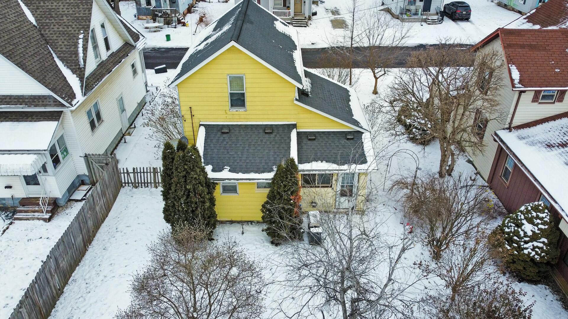 615 E Oakwood Avenue Property Photo 2