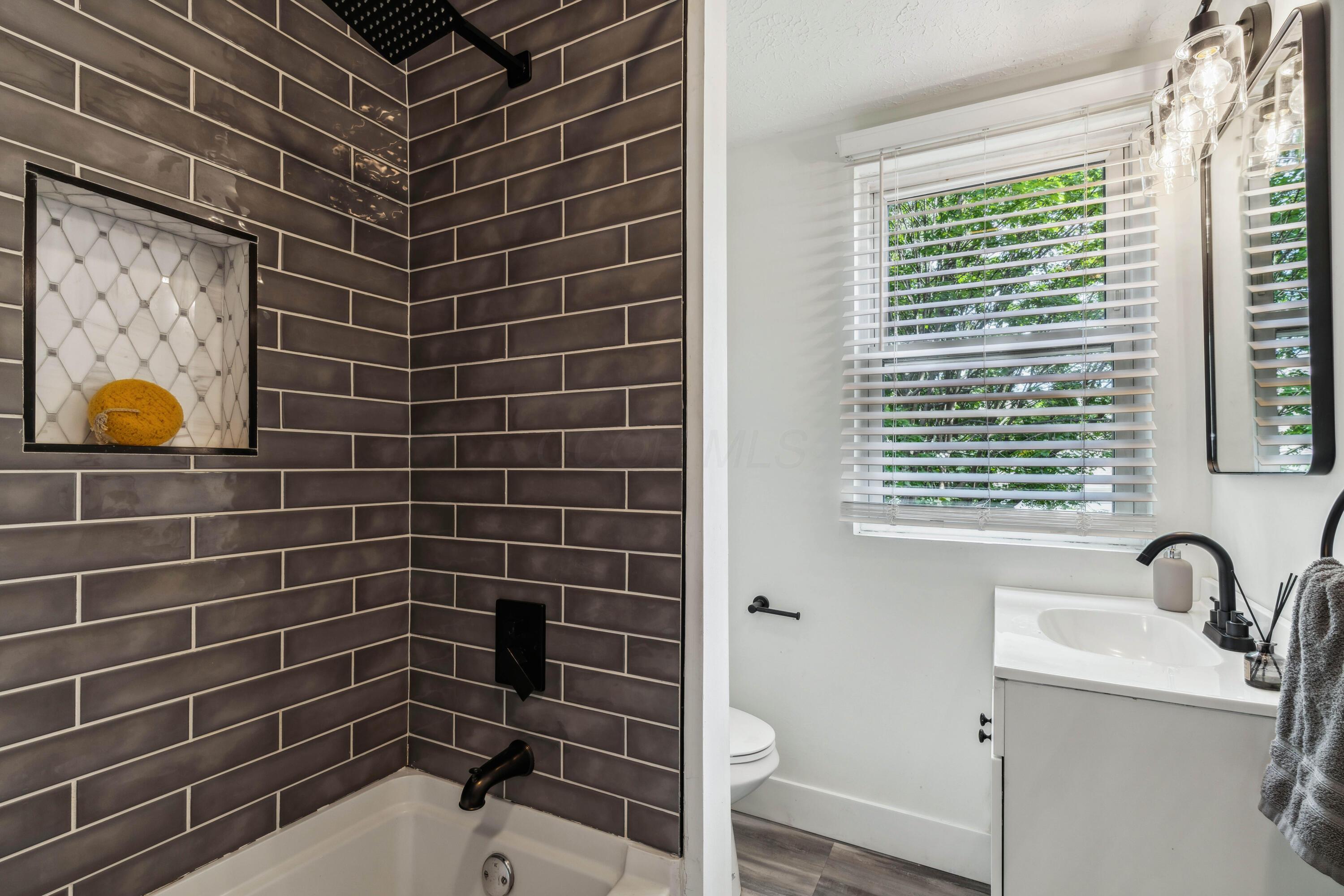 1202 Atcheson Street Property Photo 17