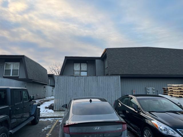 5437 Worthington Forest Place E Property Photo 1