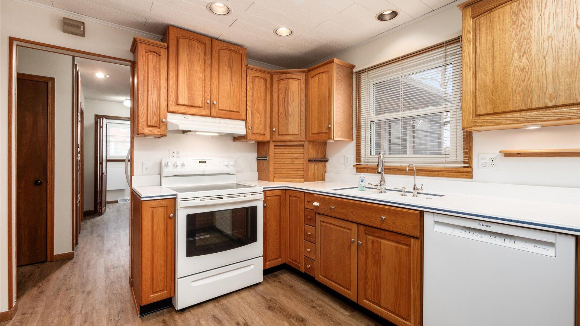 5180 Wilshire Drive Property Photo 20