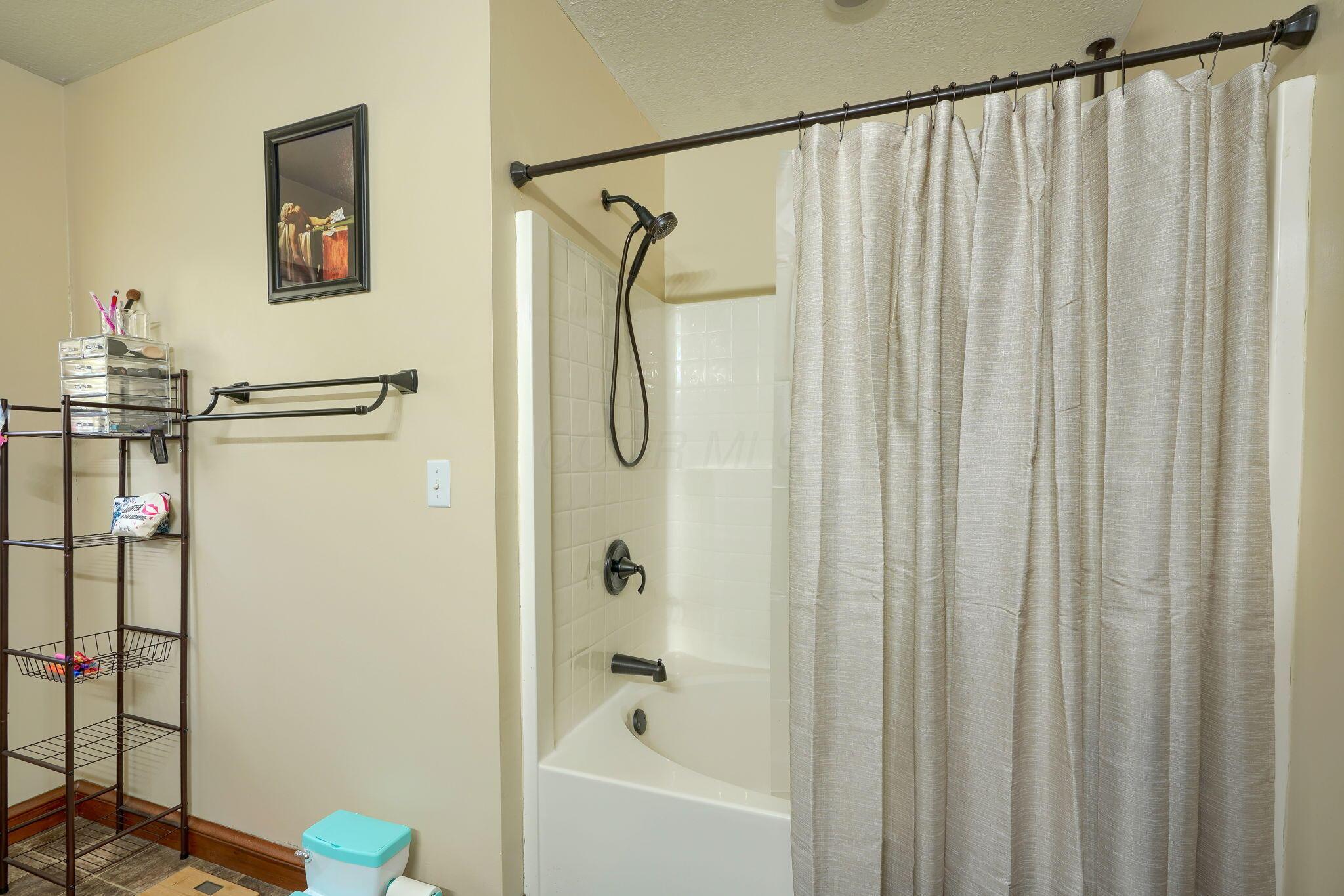 28671 Tarlton Adelphi Road Property Photo 21