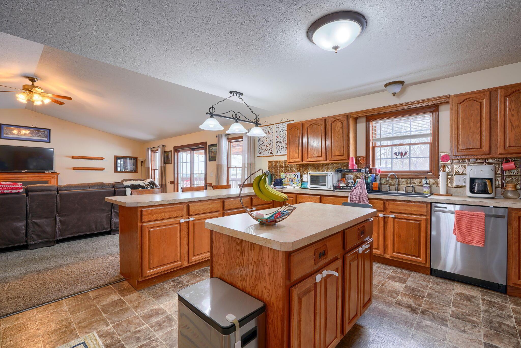 28671 Tarlton Adelphi Road Property Photo 26