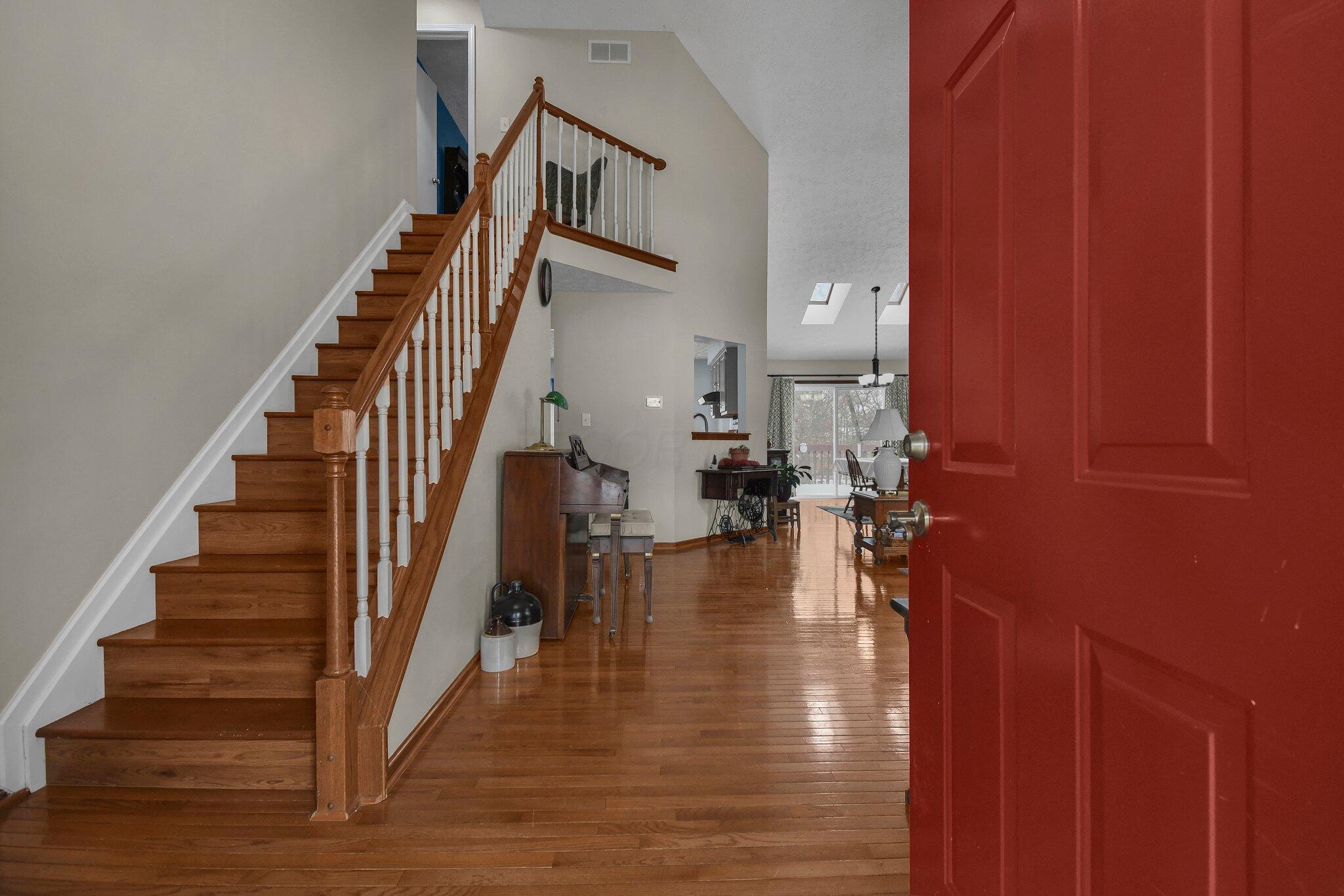 5417 Wolf Run Drive Property Photo 2