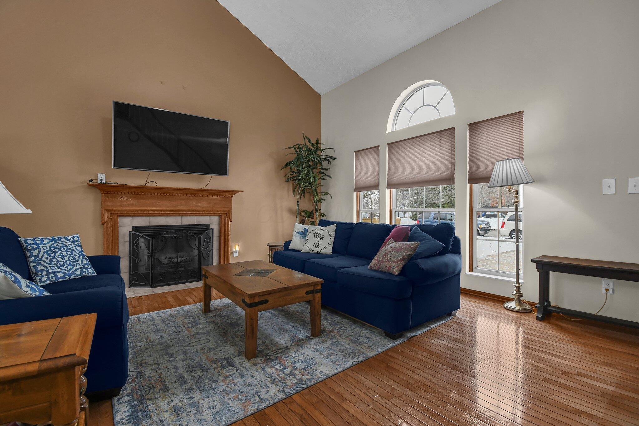 5417 Wolf Run Drive Property Photo 5