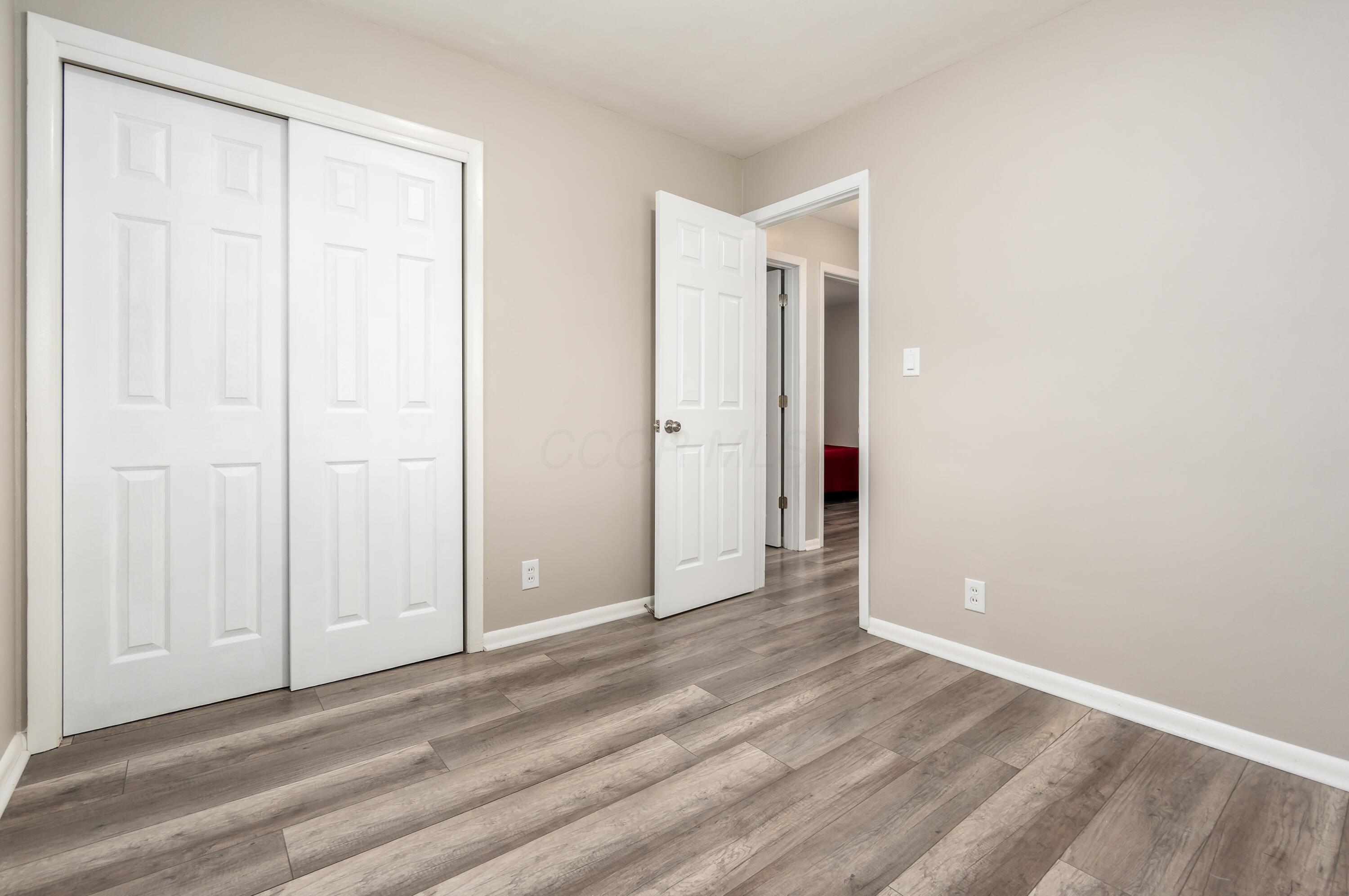 1086 Wiltshire Road Property Photo 21