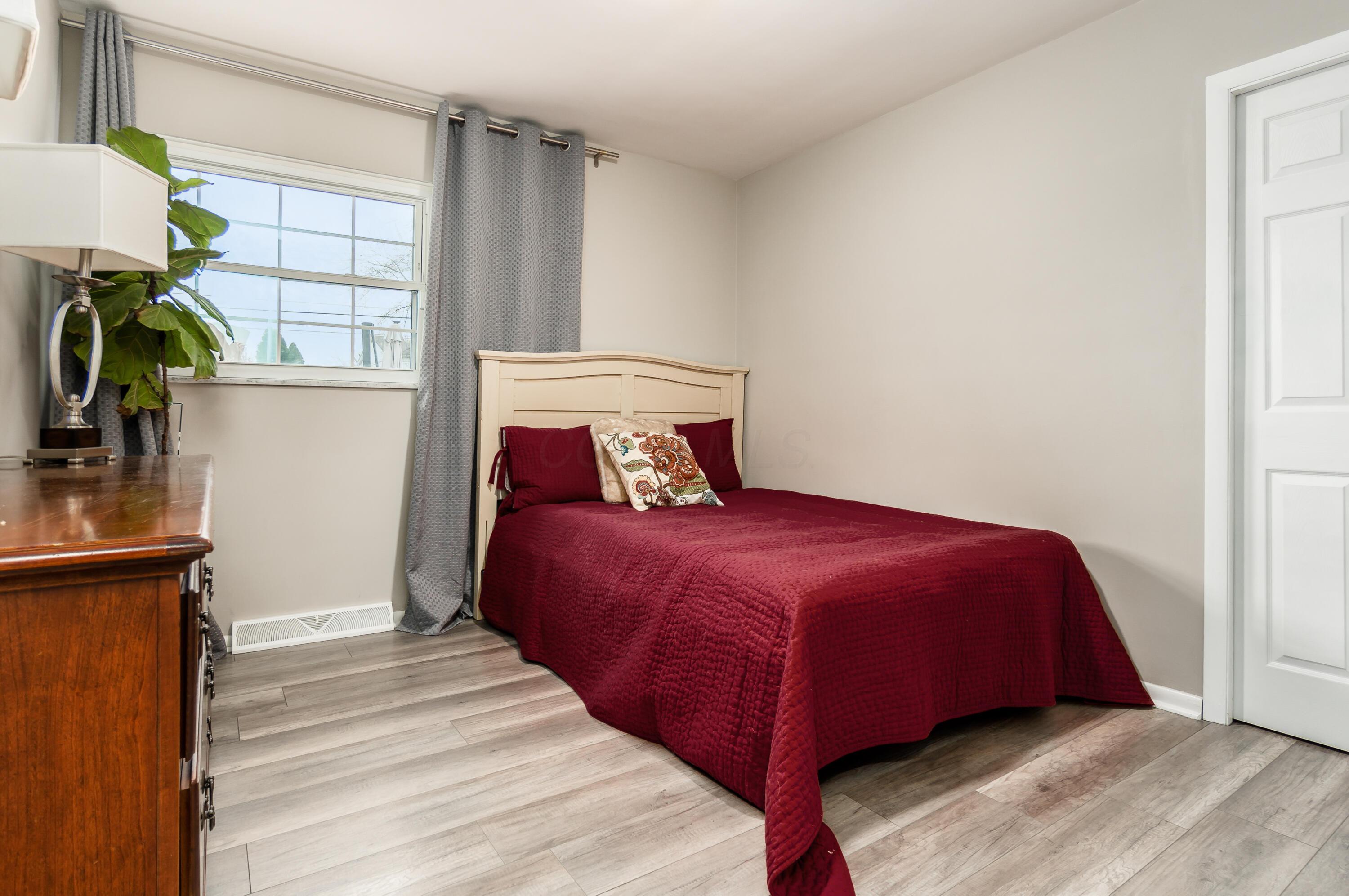 1086 Wiltshire Road Property Photo 22