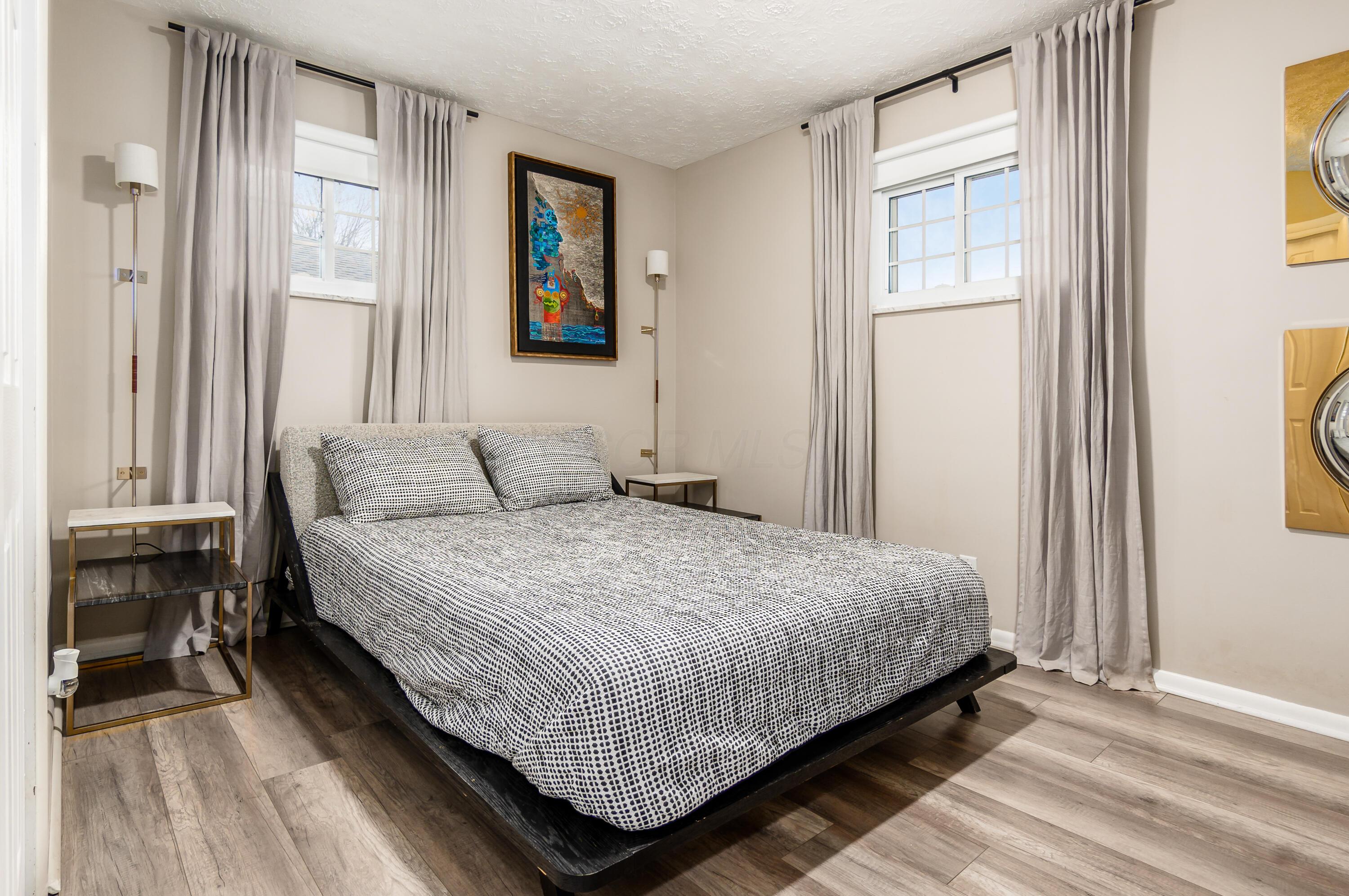1086 Wiltshire Road Property Photo 23