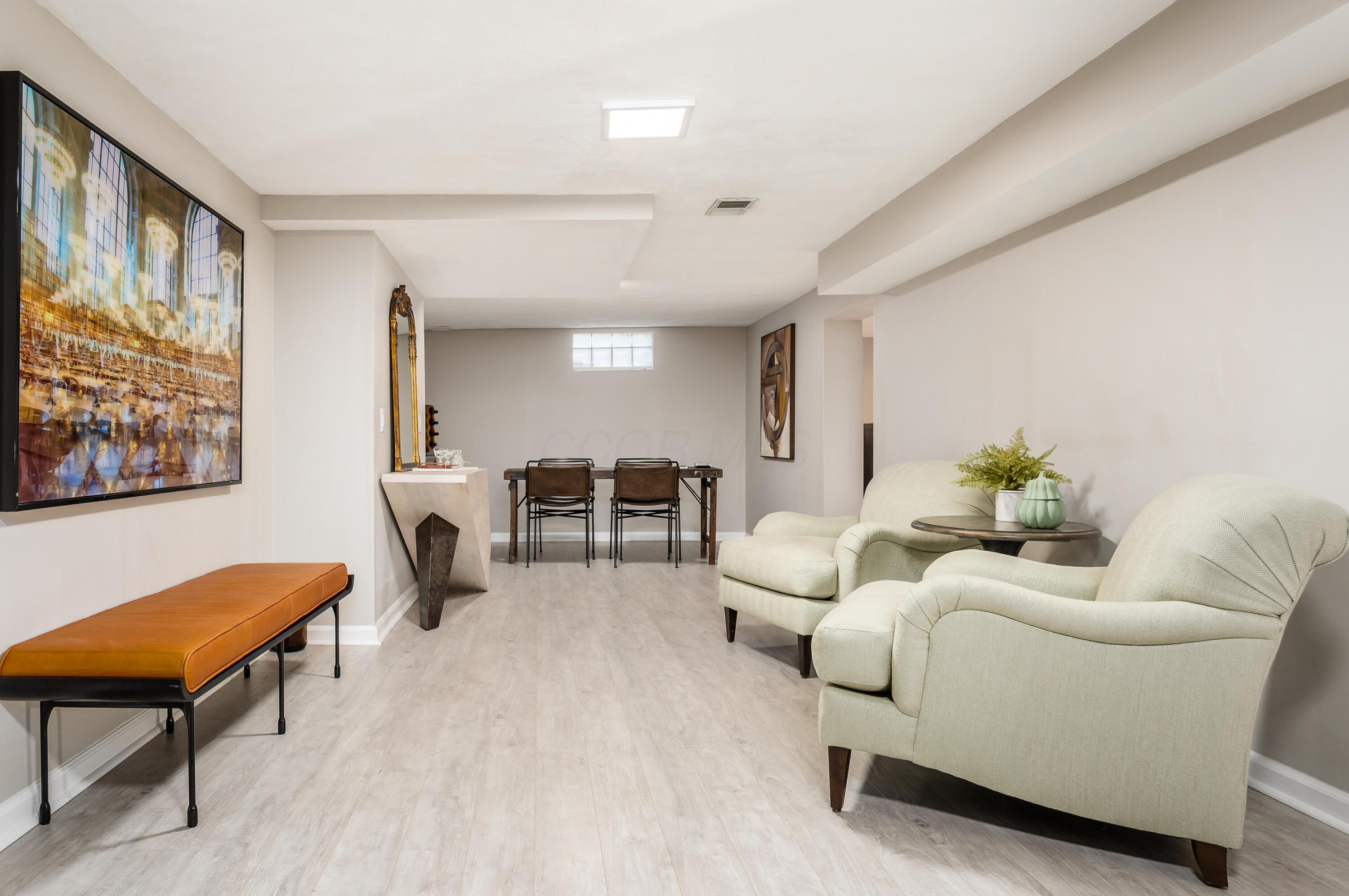 1086 Wiltshire Road Property Photo 31