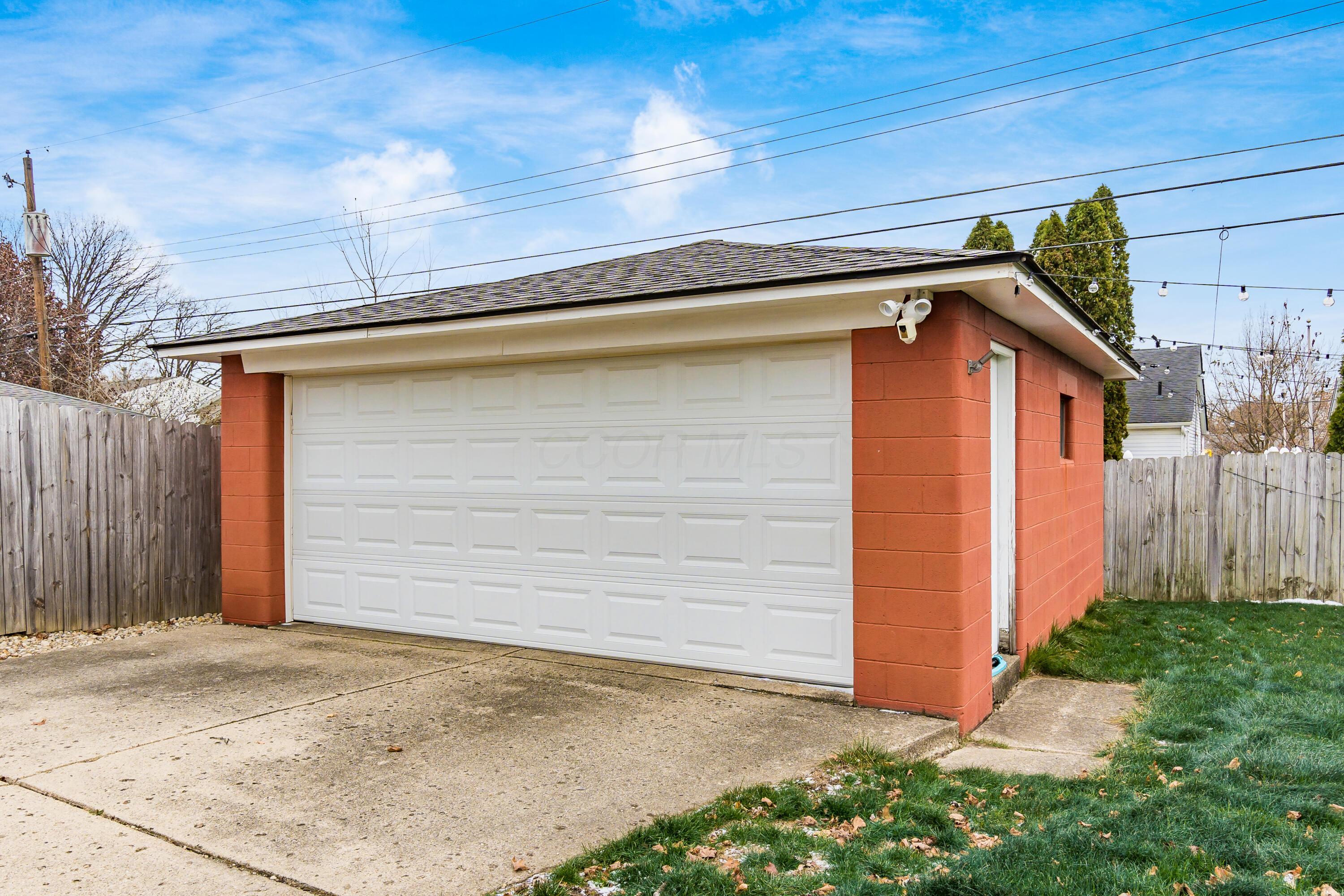 1086 Wiltshire Road Property Photo 42