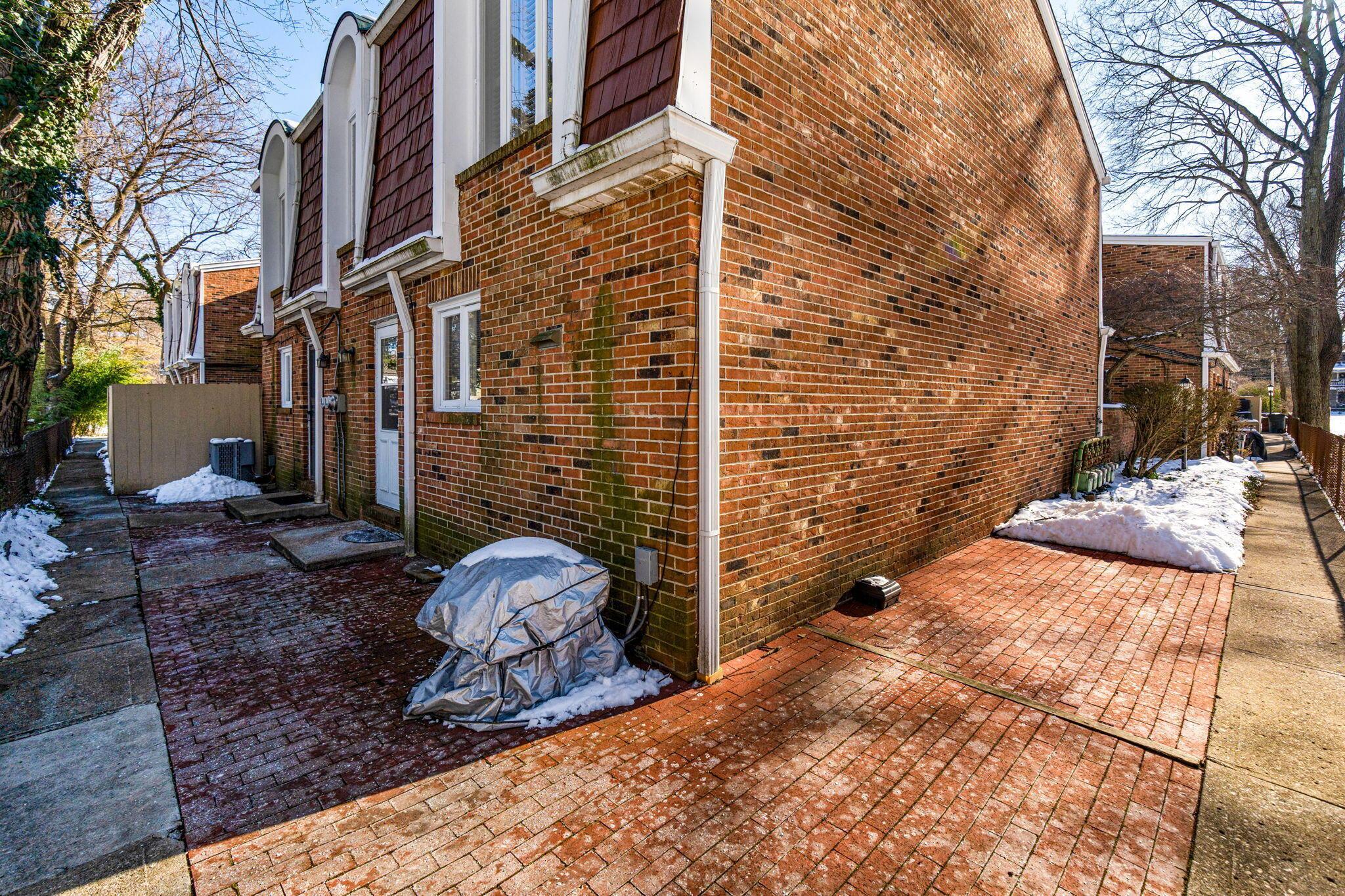 108 E Dublin Granville Road, F Property Photo 10