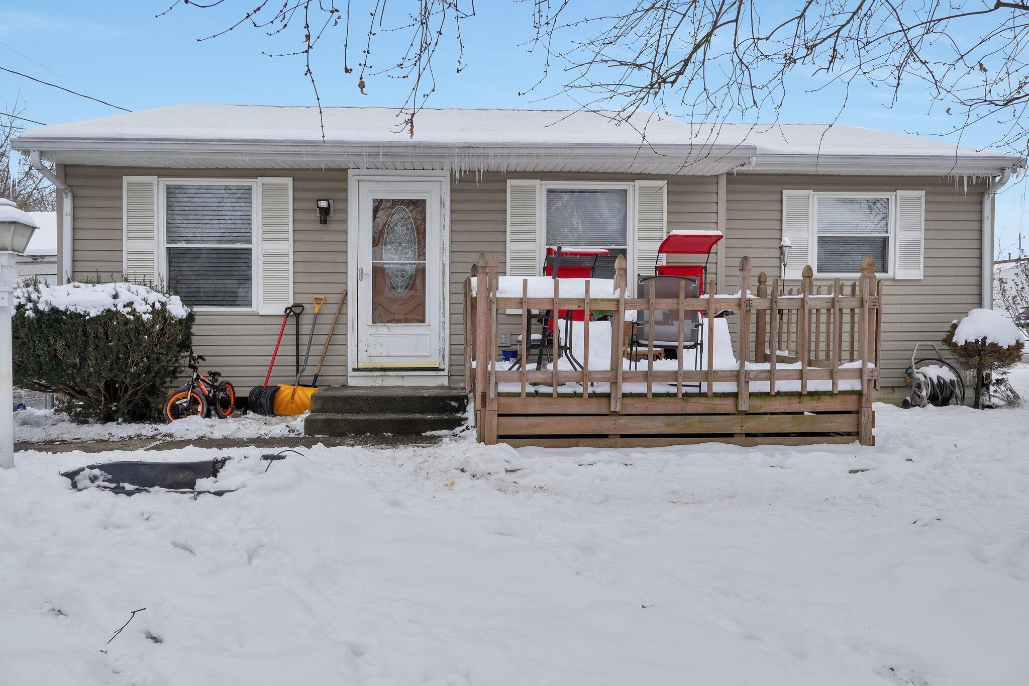 3730 S Champion Avenue Property Photo 2