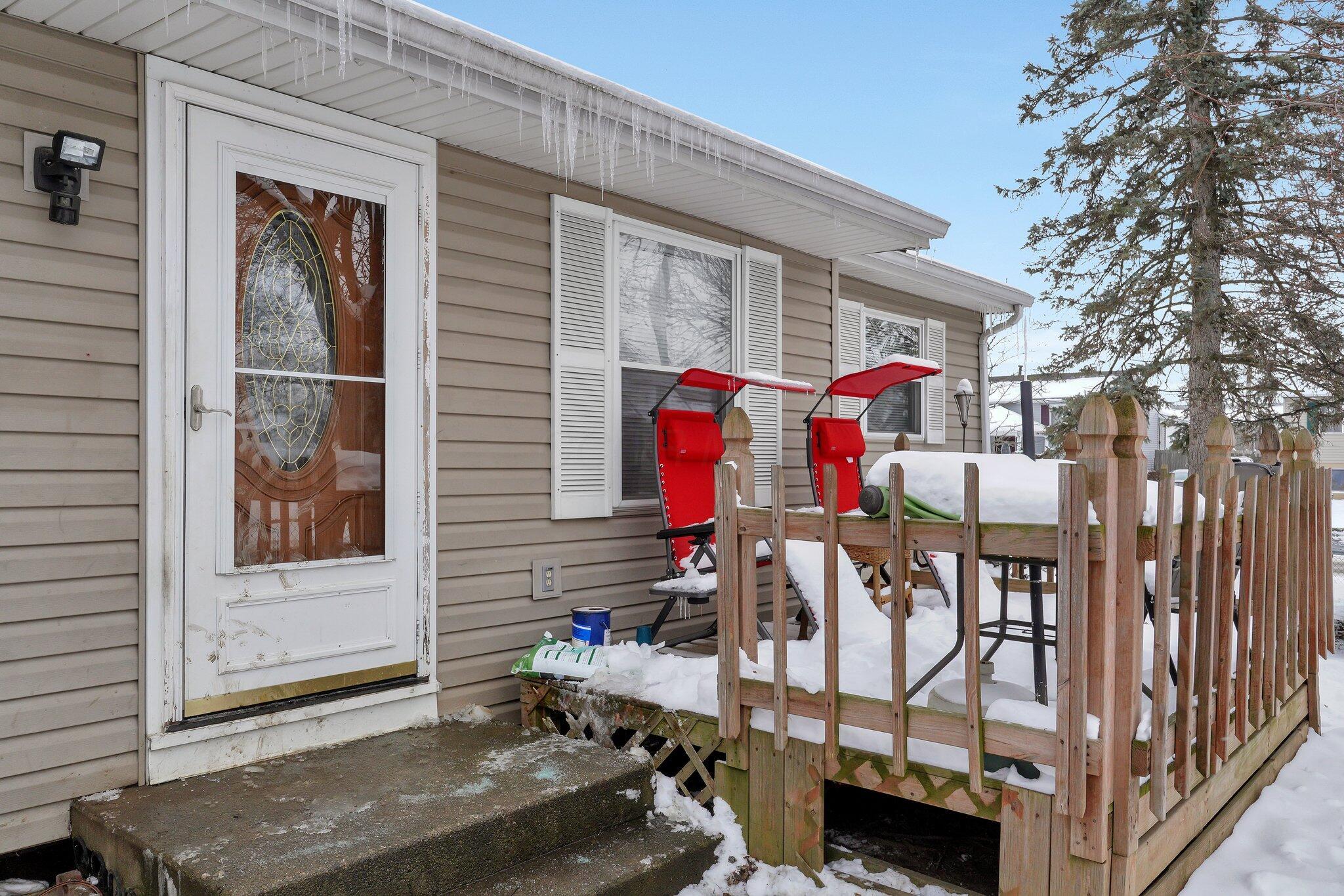 3730 S Champion Avenue Property Photo 3