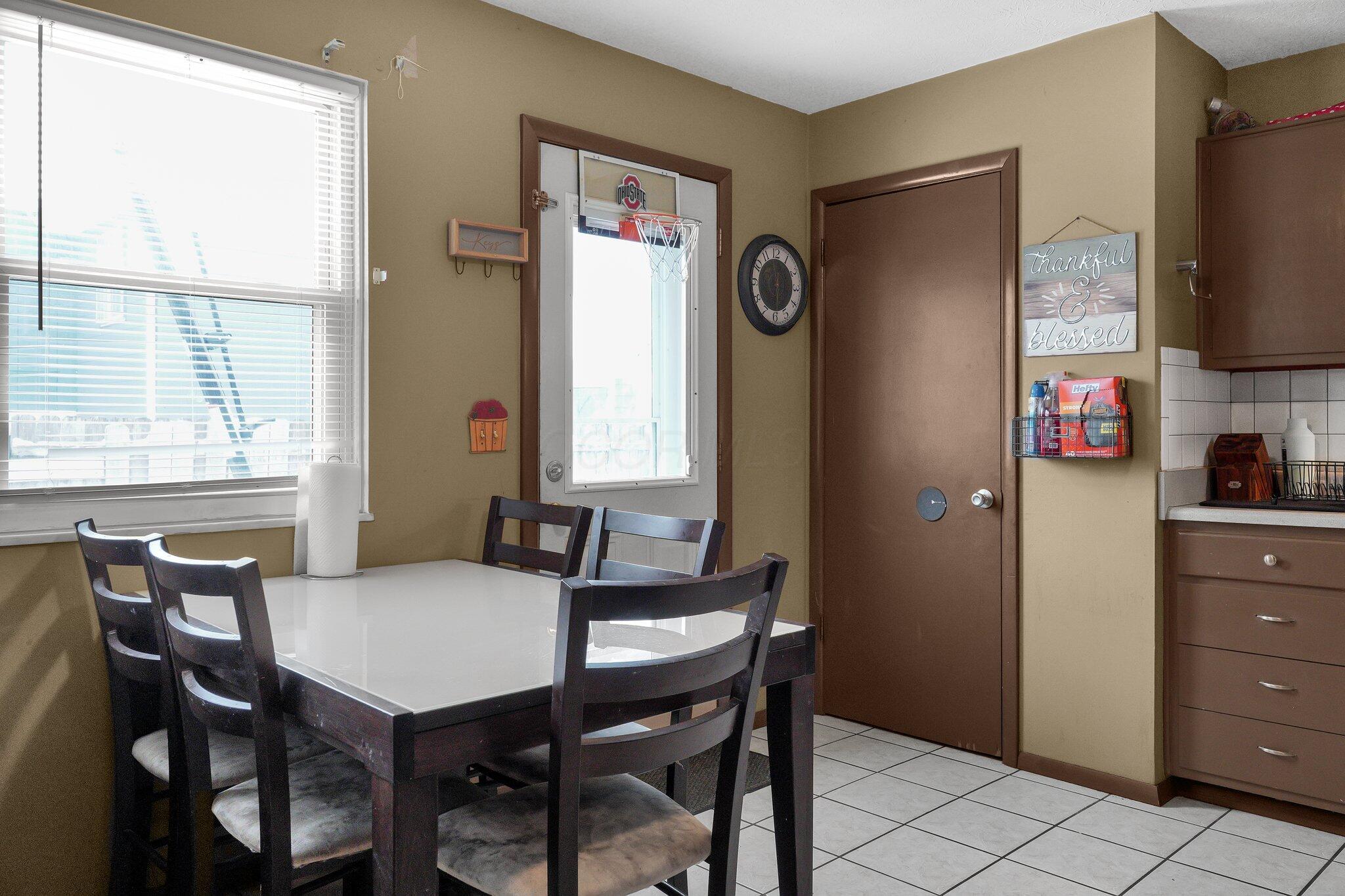 3730 S Champion Avenue Property Photo 12