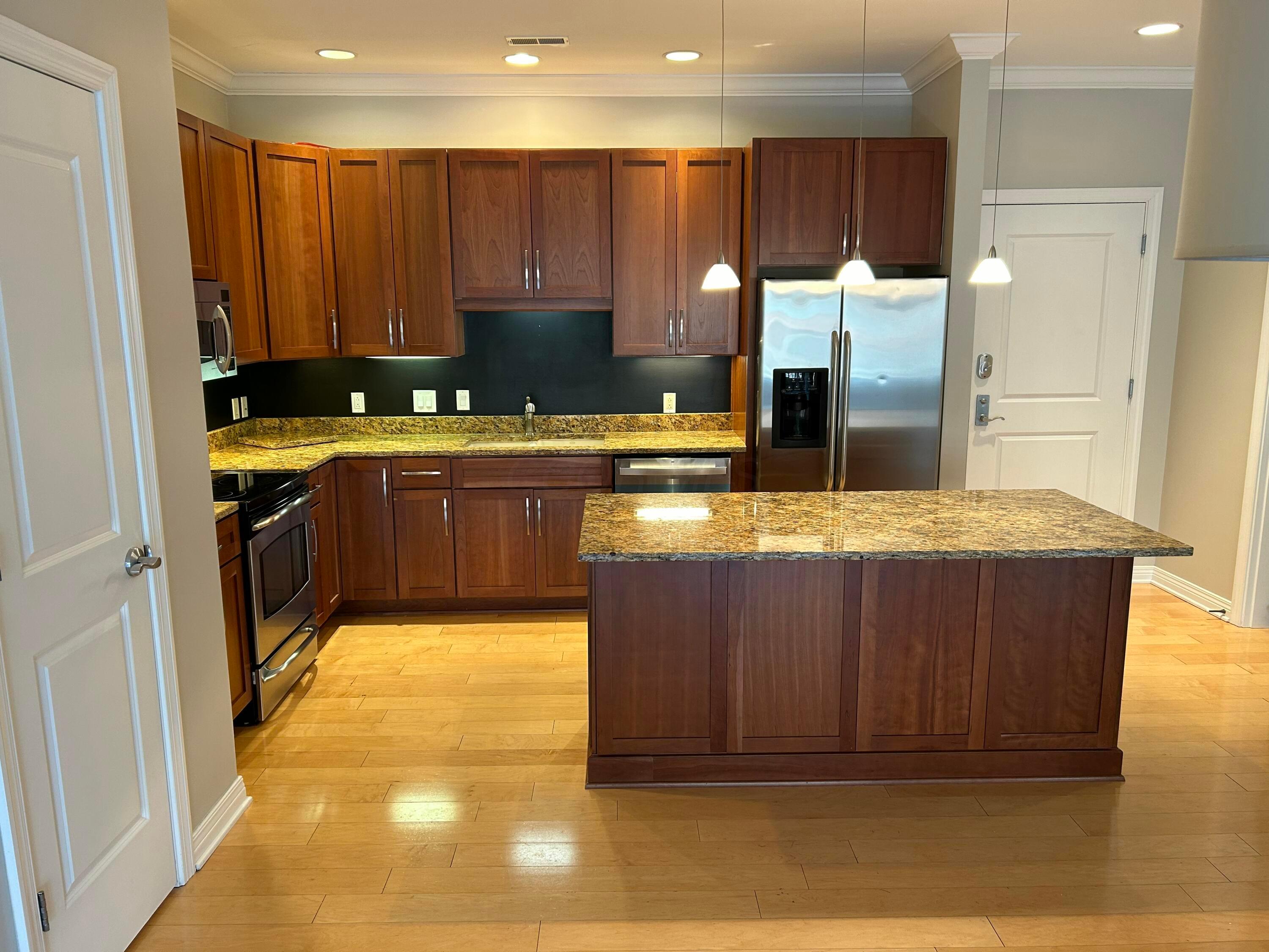 251 Daniel Burnham Square, 404 Property Photo 2