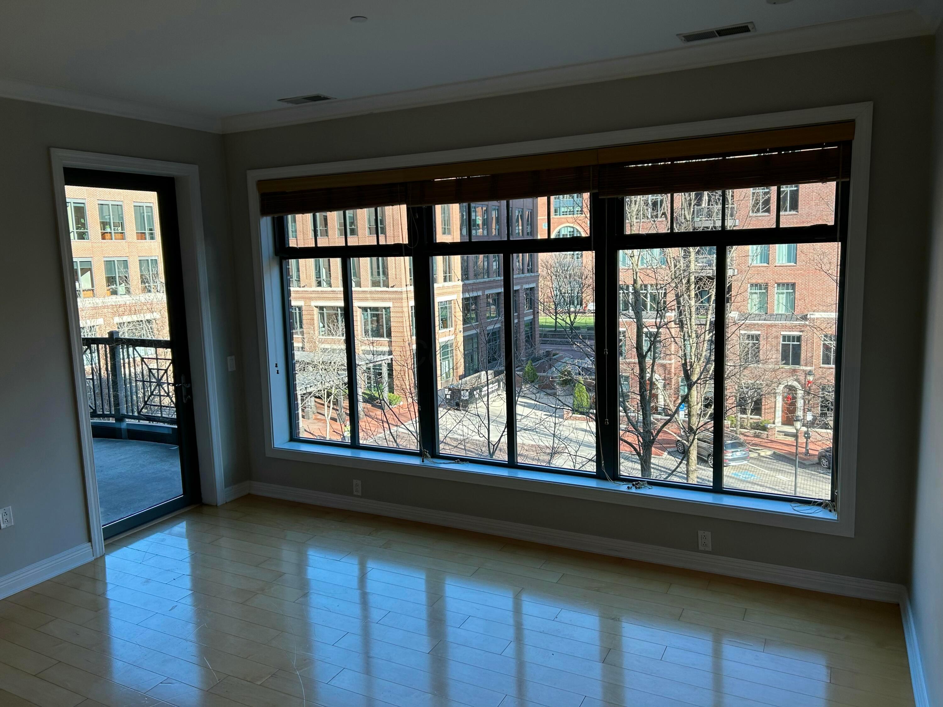 251 Daniel Burnham Square, 404 Property Photo 6