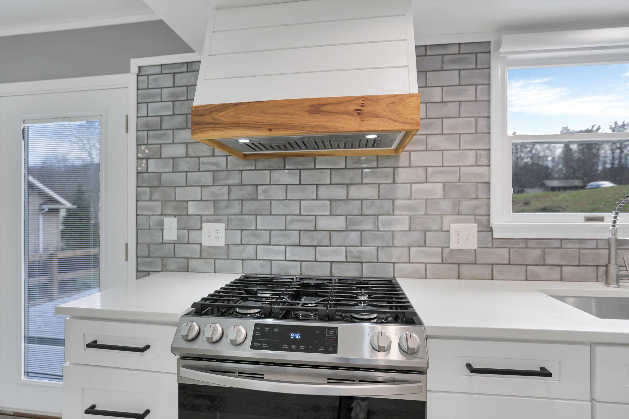 1160 Pembroke Road Property Photo 18