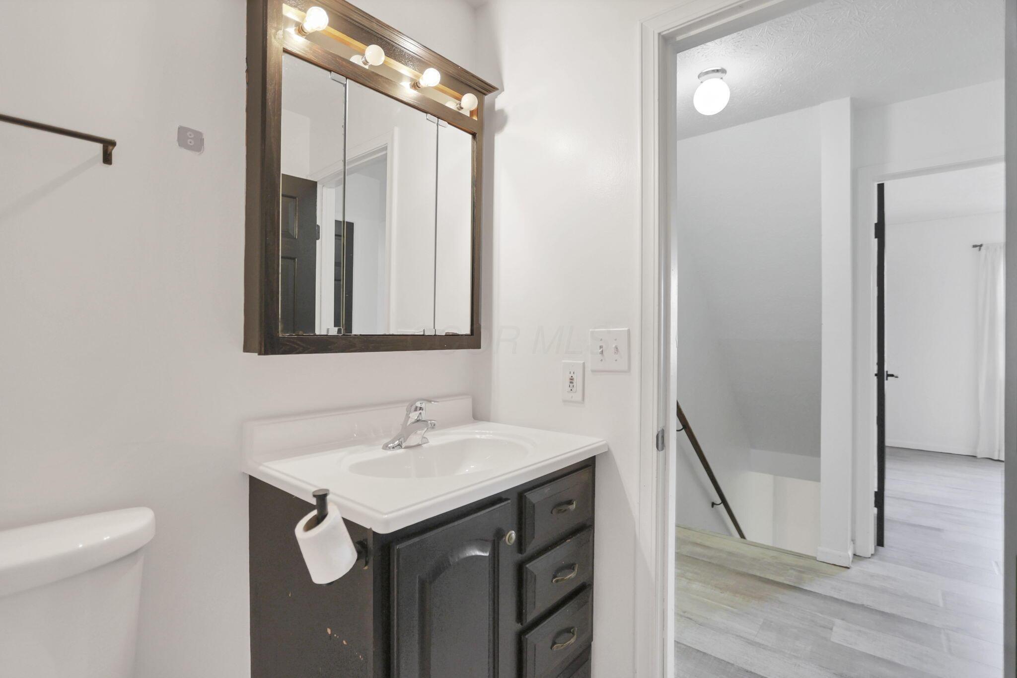 1160 Pembroke Road Property Photo 32