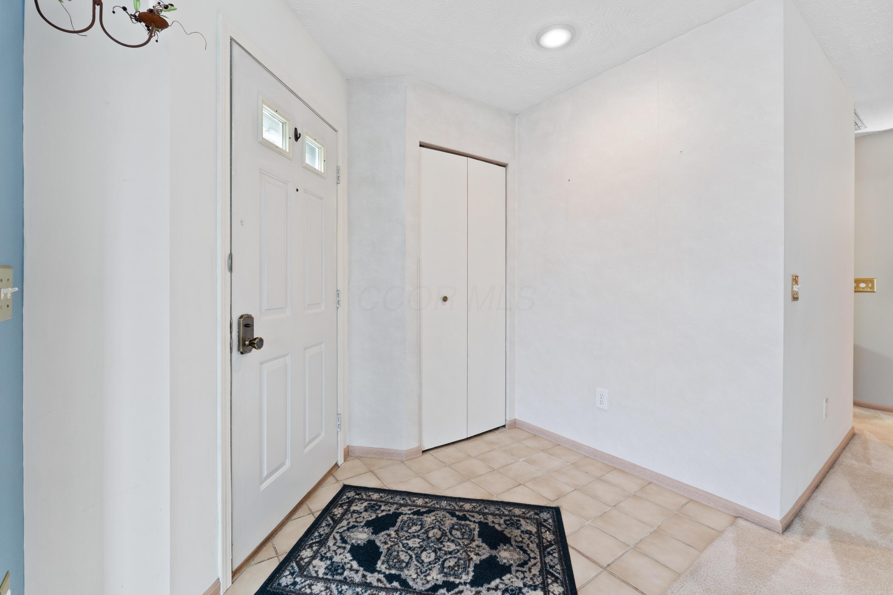 5806 Willow Lake Drive Property Photo 9