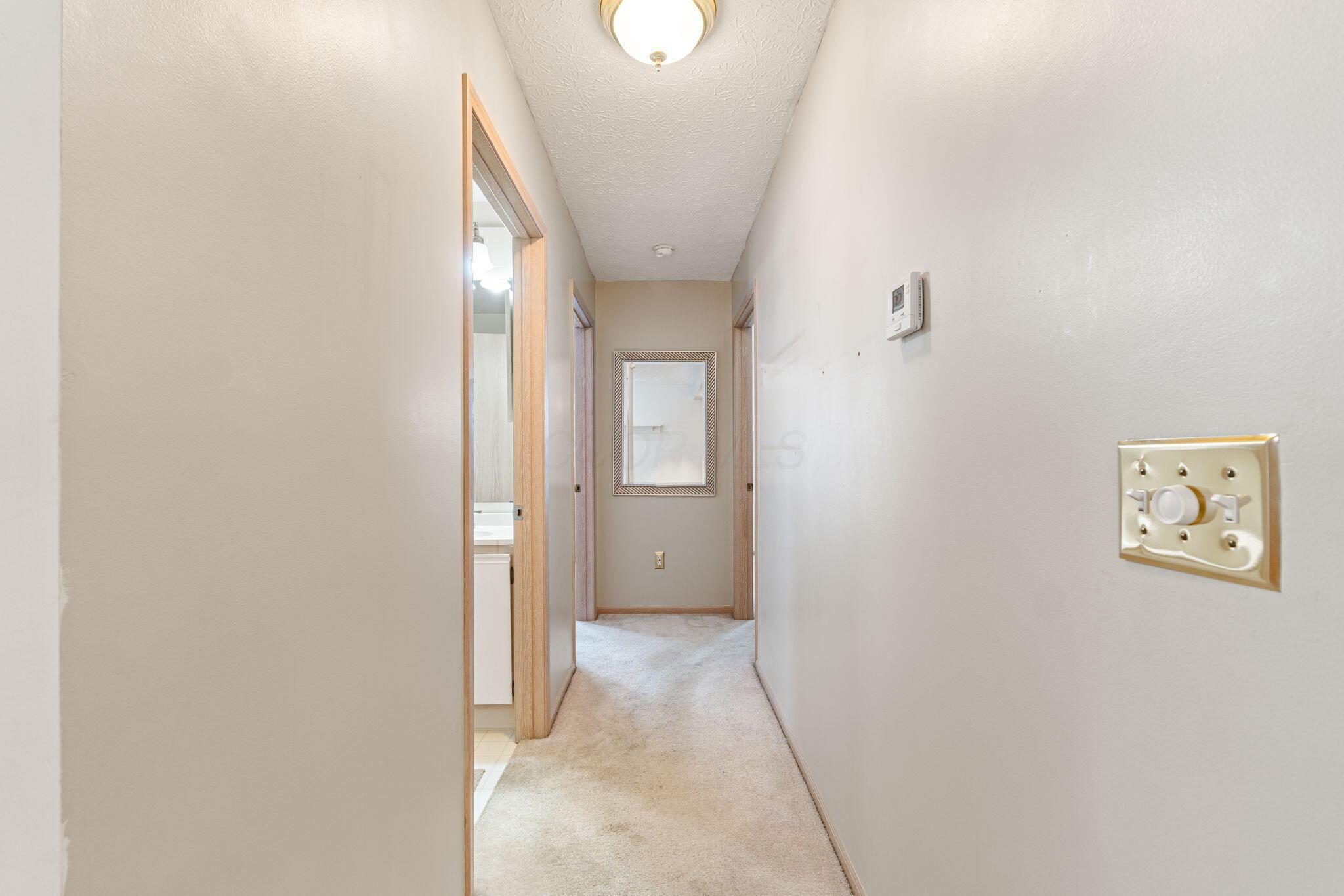5806 Willow Lake Drive Property Photo 14