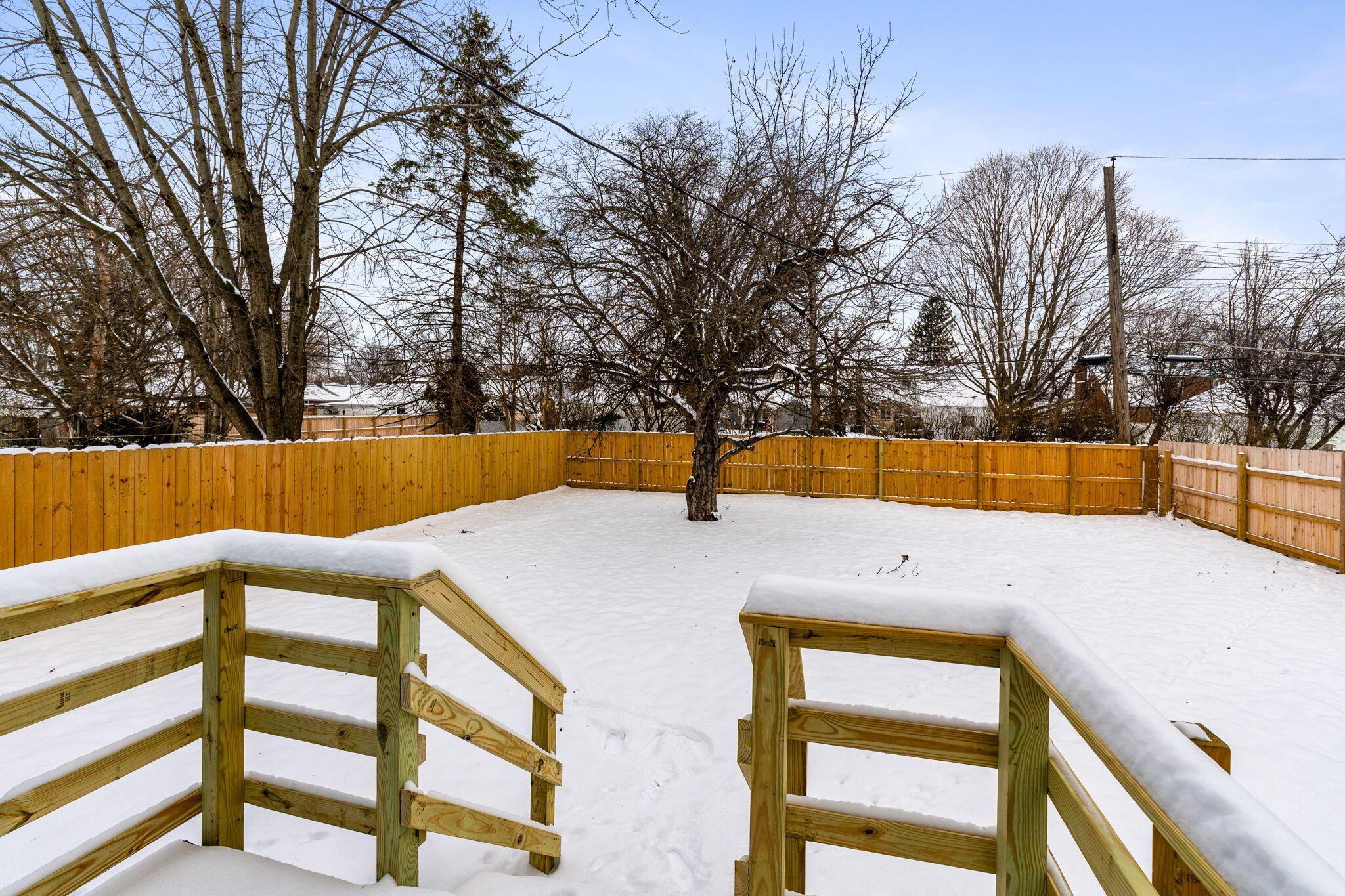 1766 E Kenworth Road Property Photo 4
