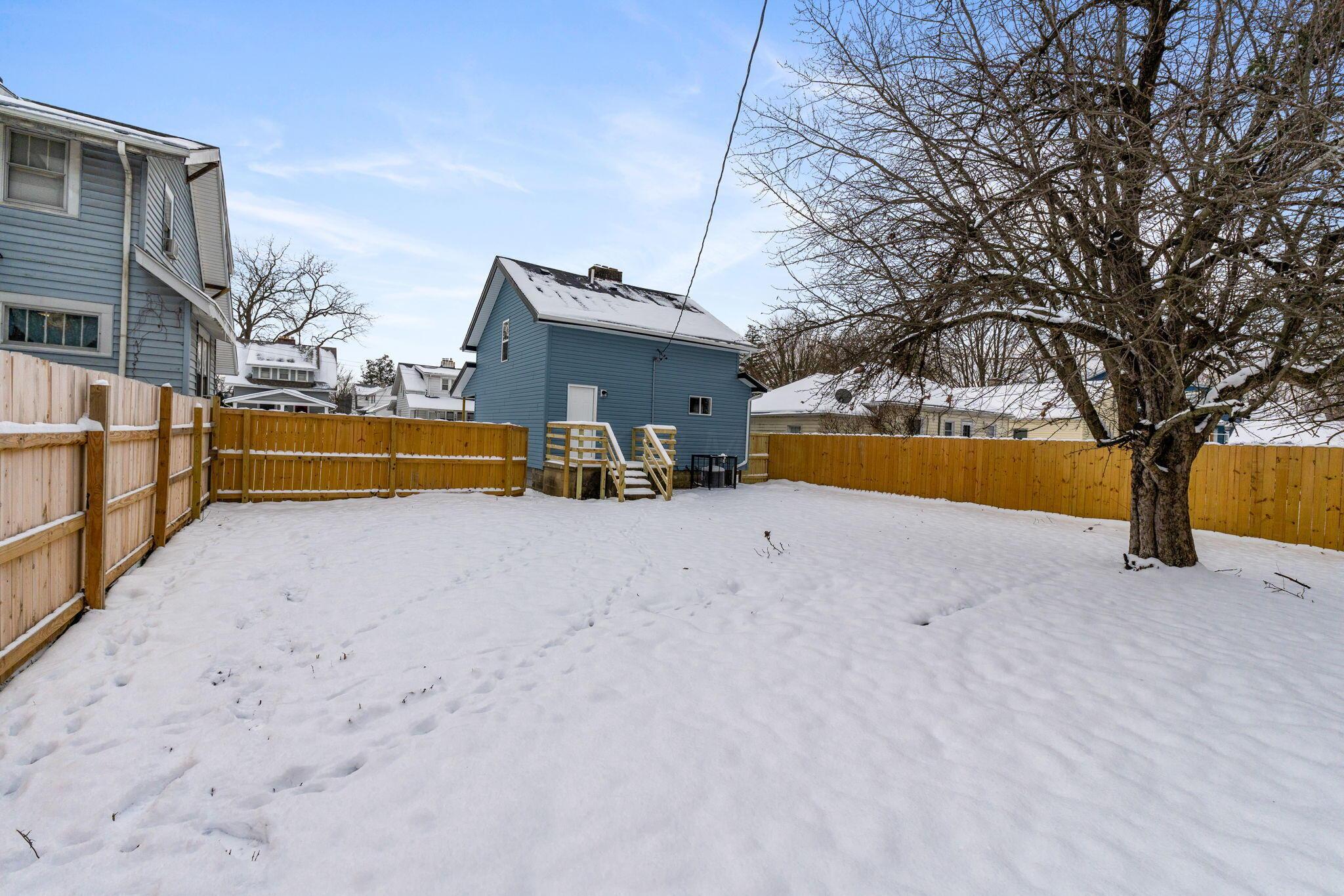 1766 E Kenworth Road Property Photo 5