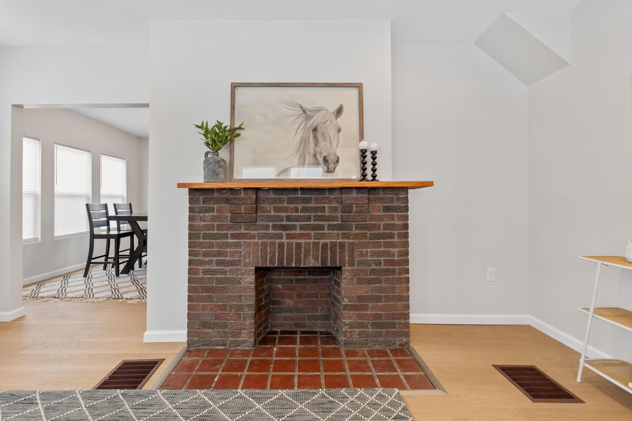 1766 E Kenworth Road Property Photo 8