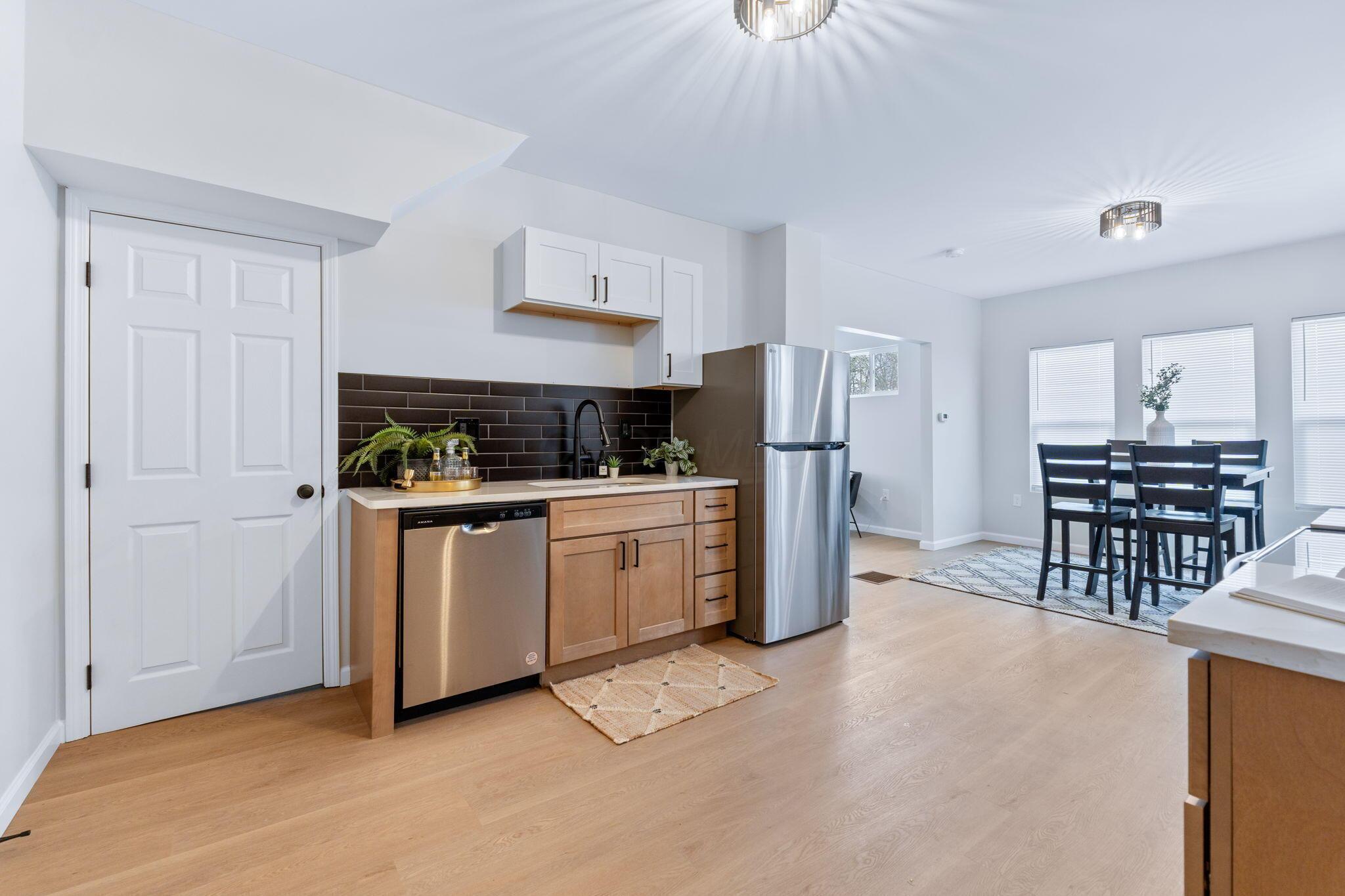 1766 E Kenworth Road Property Photo 17