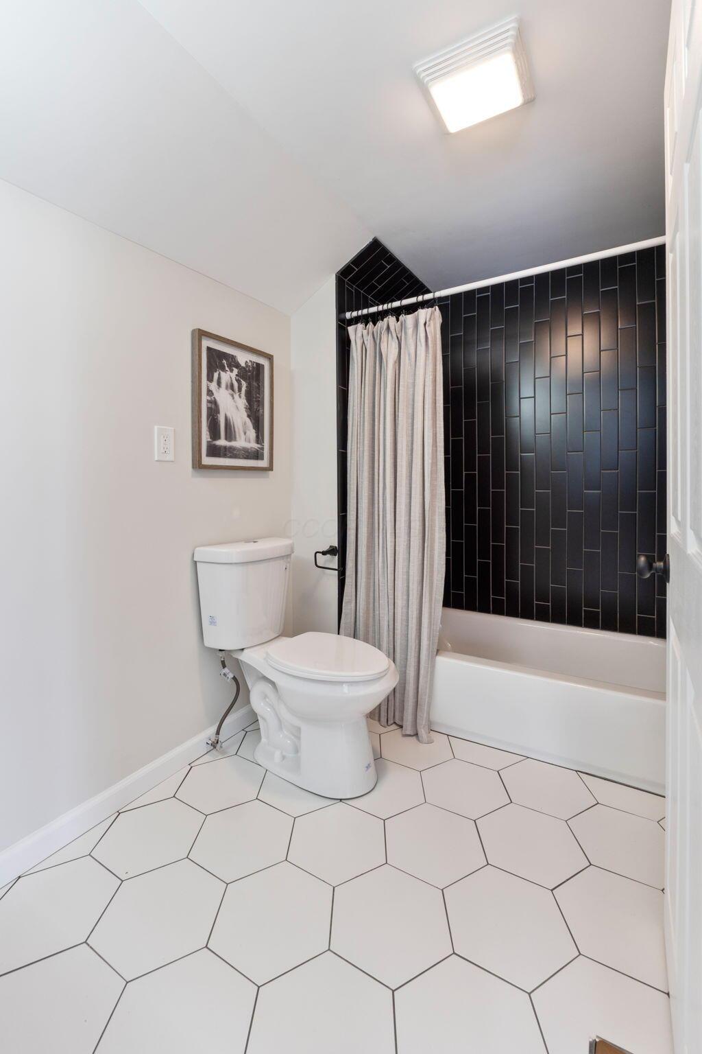 1766 E Kenworth Road Property Photo 25