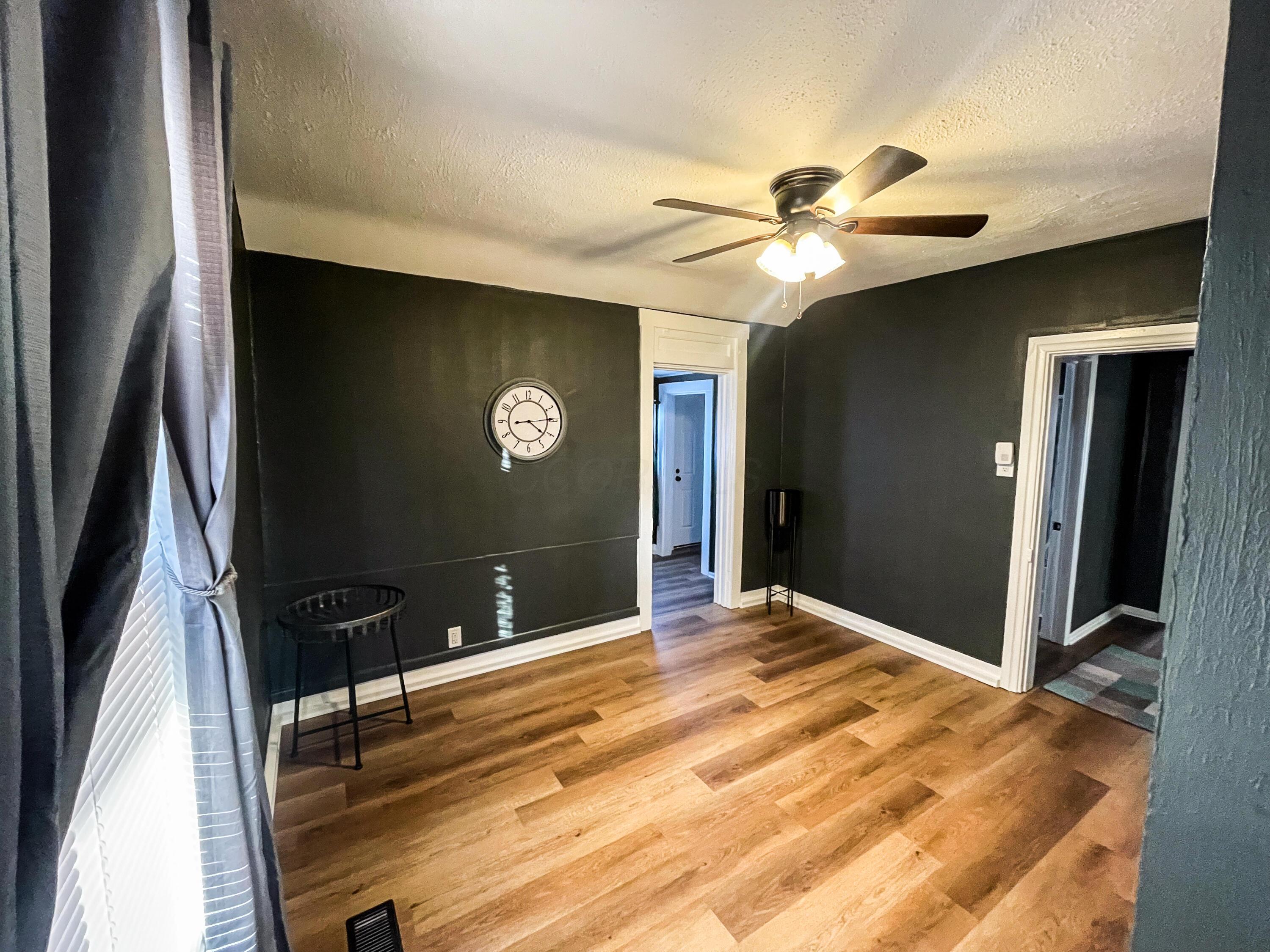 132 W Mill Street Property Photo 6