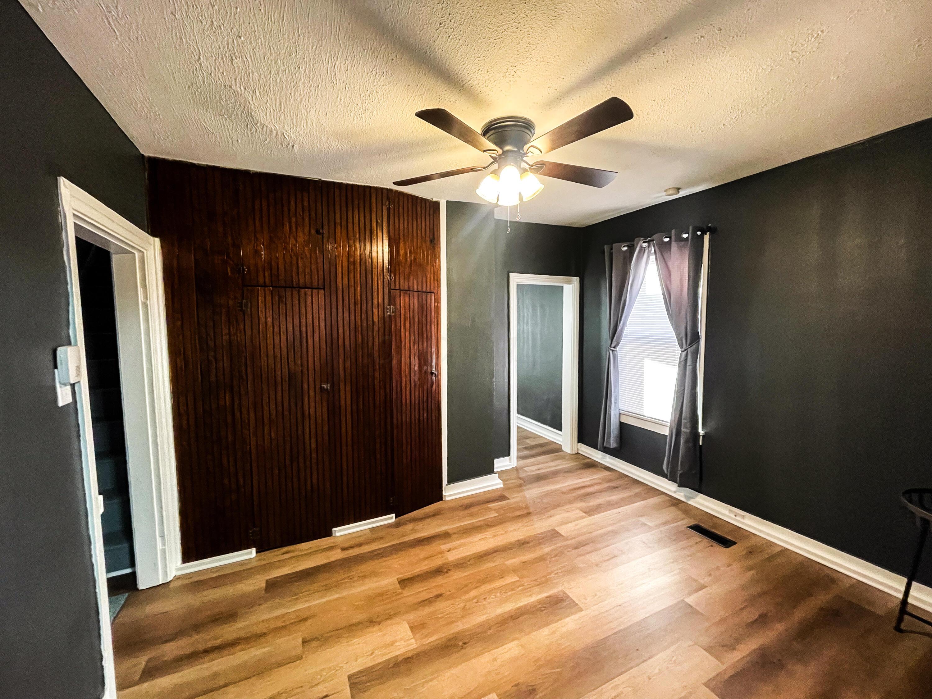 132 W Mill Street Property Photo 7