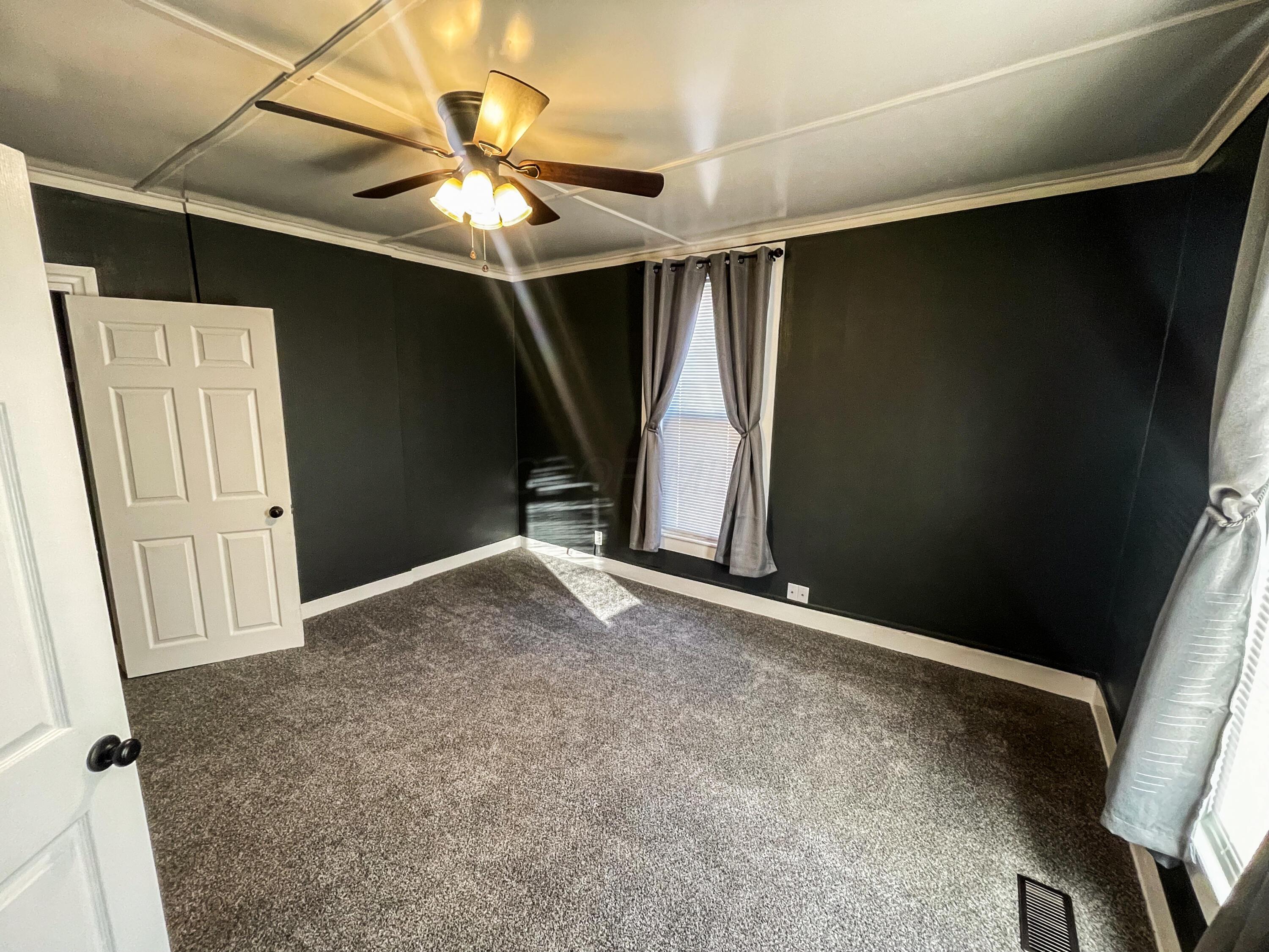 132 W Mill Street Property Photo 8